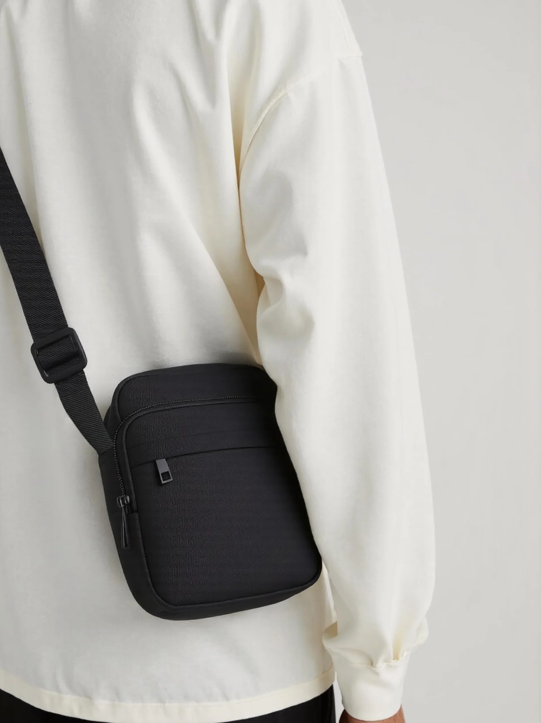 Męska torba na ramię, wodoodporna torba crossbody z zamkiem błyskawicznym i regulowanym paskiem, lekka podróżna torba boczna dla mężczyzn i kobiet, do pracy na świeżym powietrzu, na zakupy, do