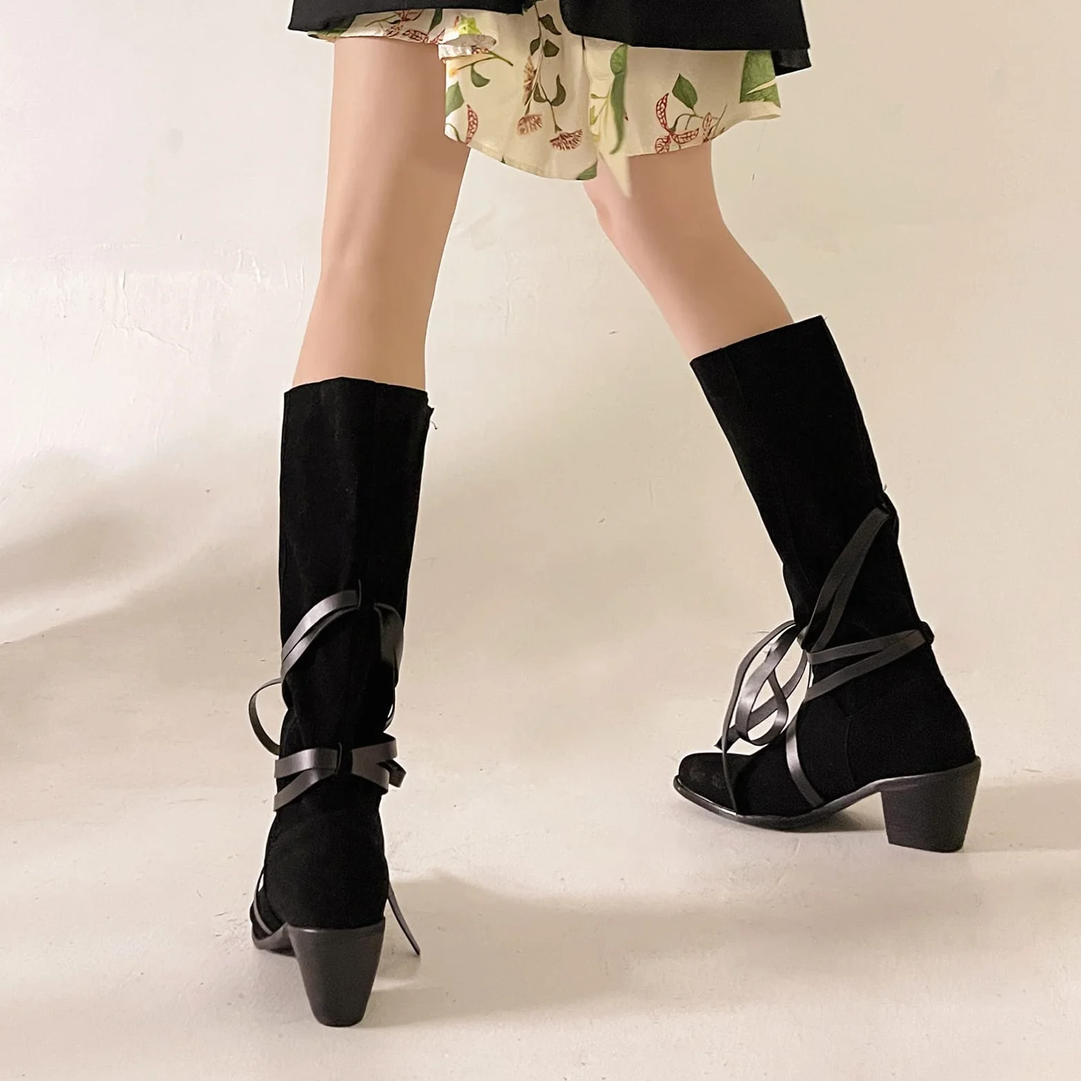 CUTEHEELS Damskie buty w stylu vintage, wsuwane na kolanach, wysokie i średnie łydki, z obcasami blokowymi i spiczastym noskiem, czarny, 42 EU