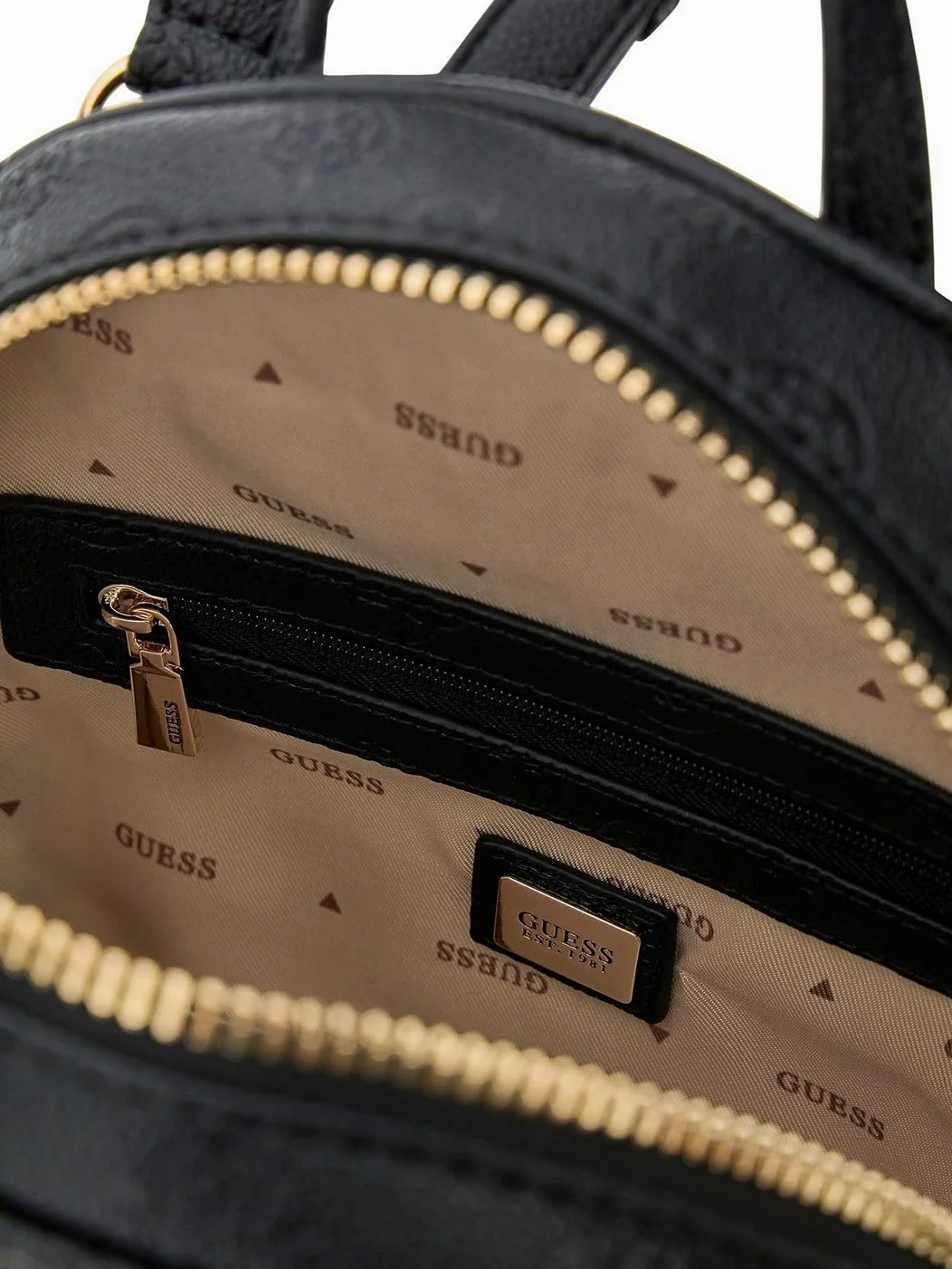 GUESS Czarny teksturowany plecak PU Manhattan