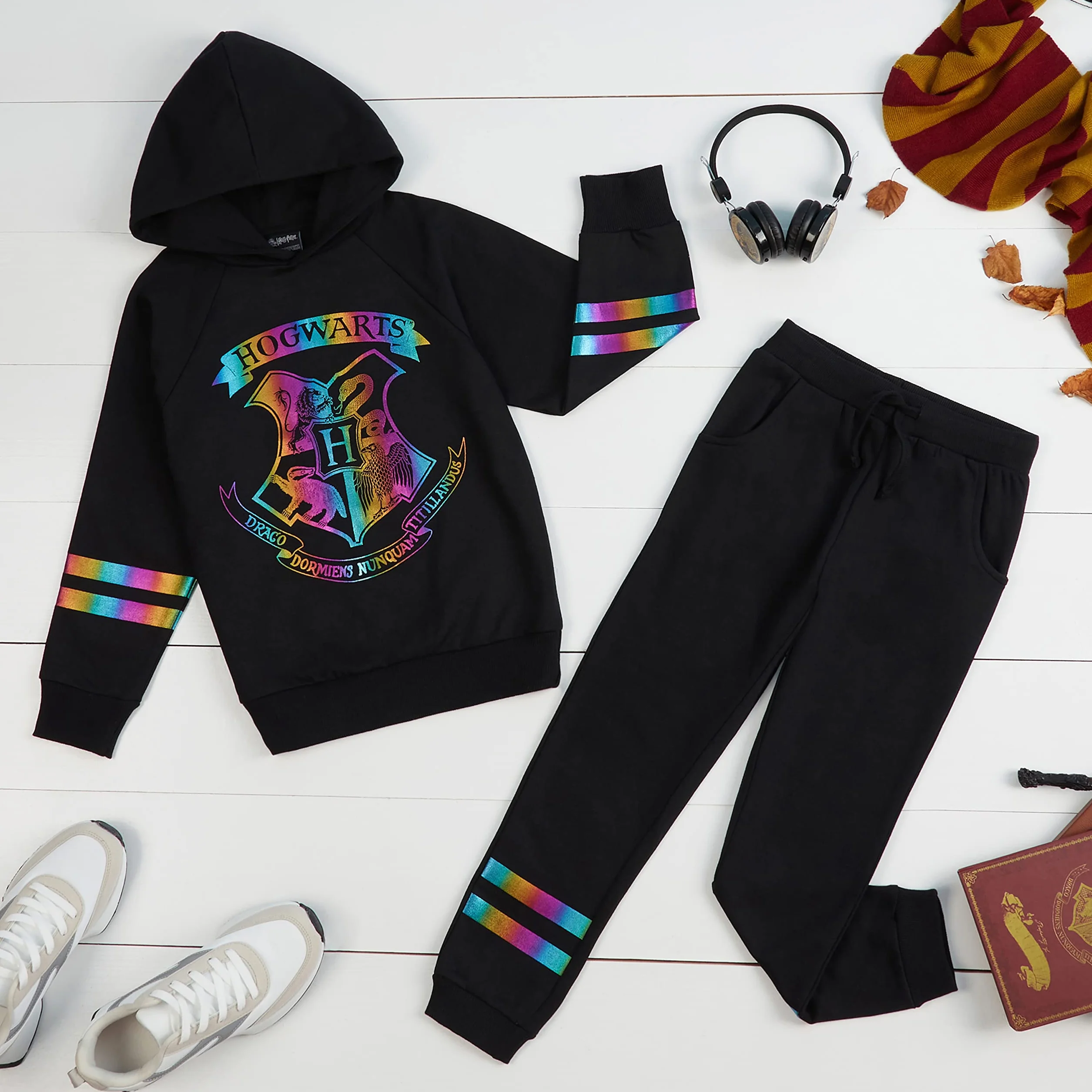 Dziewczęcy dres, bluza z kapturem i dziewczęce spodnie dresowe Harry Potter