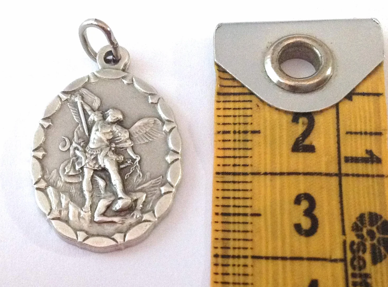 I G J Owalny medal Archanioła Michała – patron organów ścigania – 100% Made in Italy