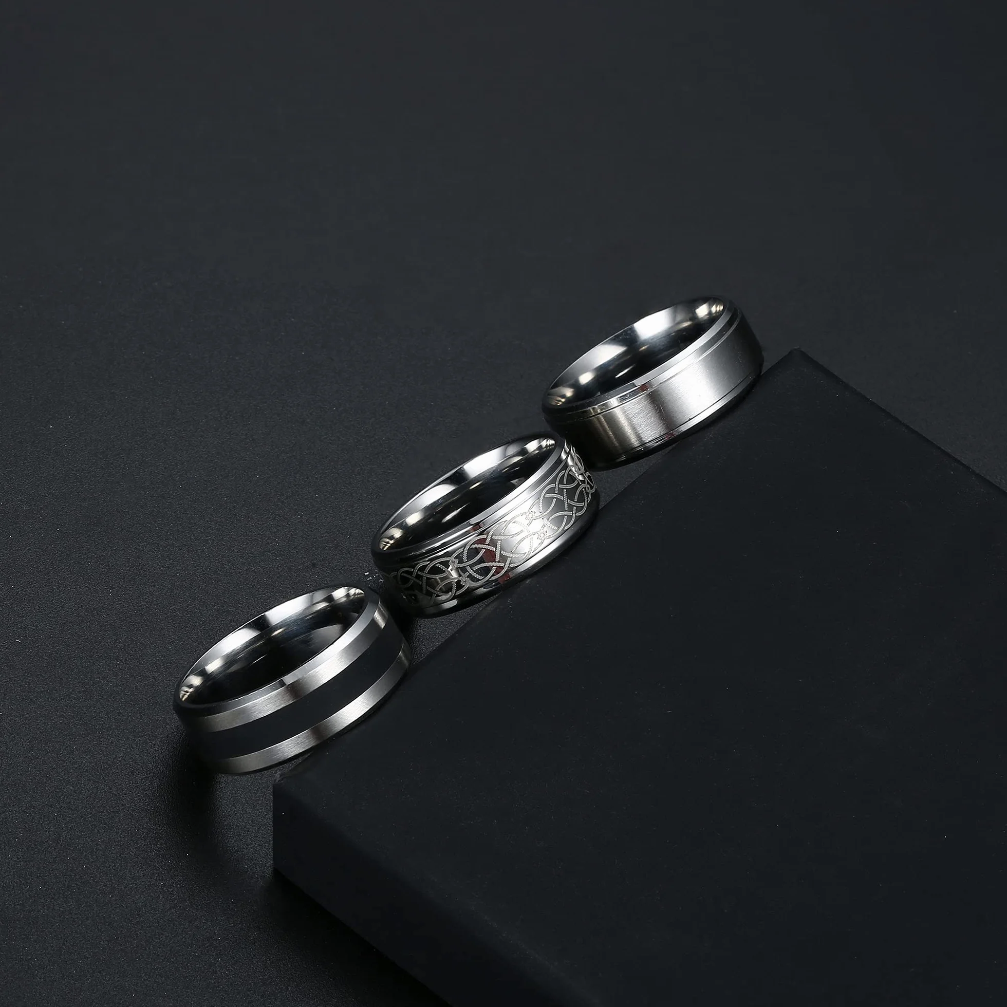 JeweBella 7-częściowy Sygnet męski ze stali nierdzewnej matowy srebrny polerowany Celtycki węzeł Vintage Biker Ring Duży klasyczny czarny męski zestaw Gothic Grawerowanie Sygnet dla mężczyzn
