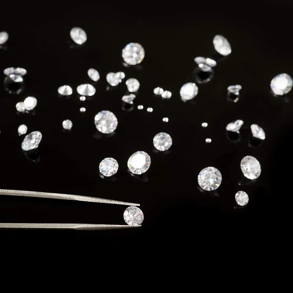 Crafans 50 szt. kryształowa cyrkonia kaboszony przezroczyste fasetowane diamentowe kaboszony zdobienie luźne cyrkonie stras 5 rozmiarów kryształowy diament luzem do samodzielnego zdobienia paznokci