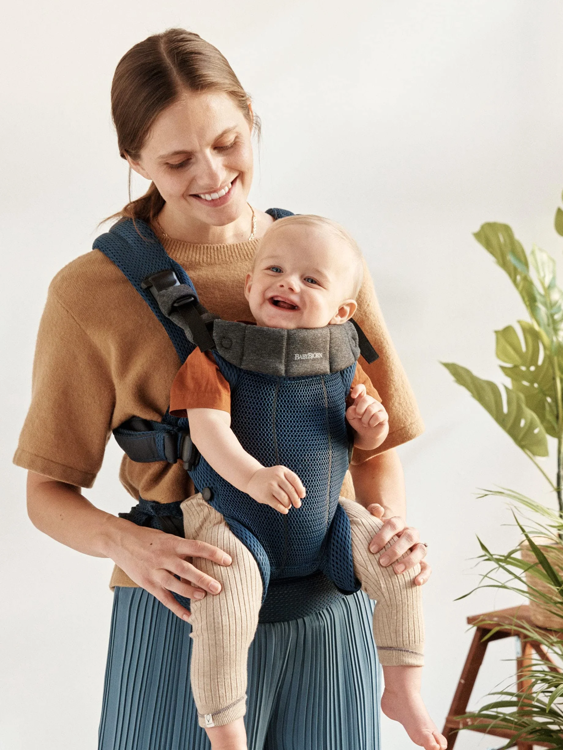 BabyBjörn Nosidełko Harmony, Mesh 3D, Granatowe