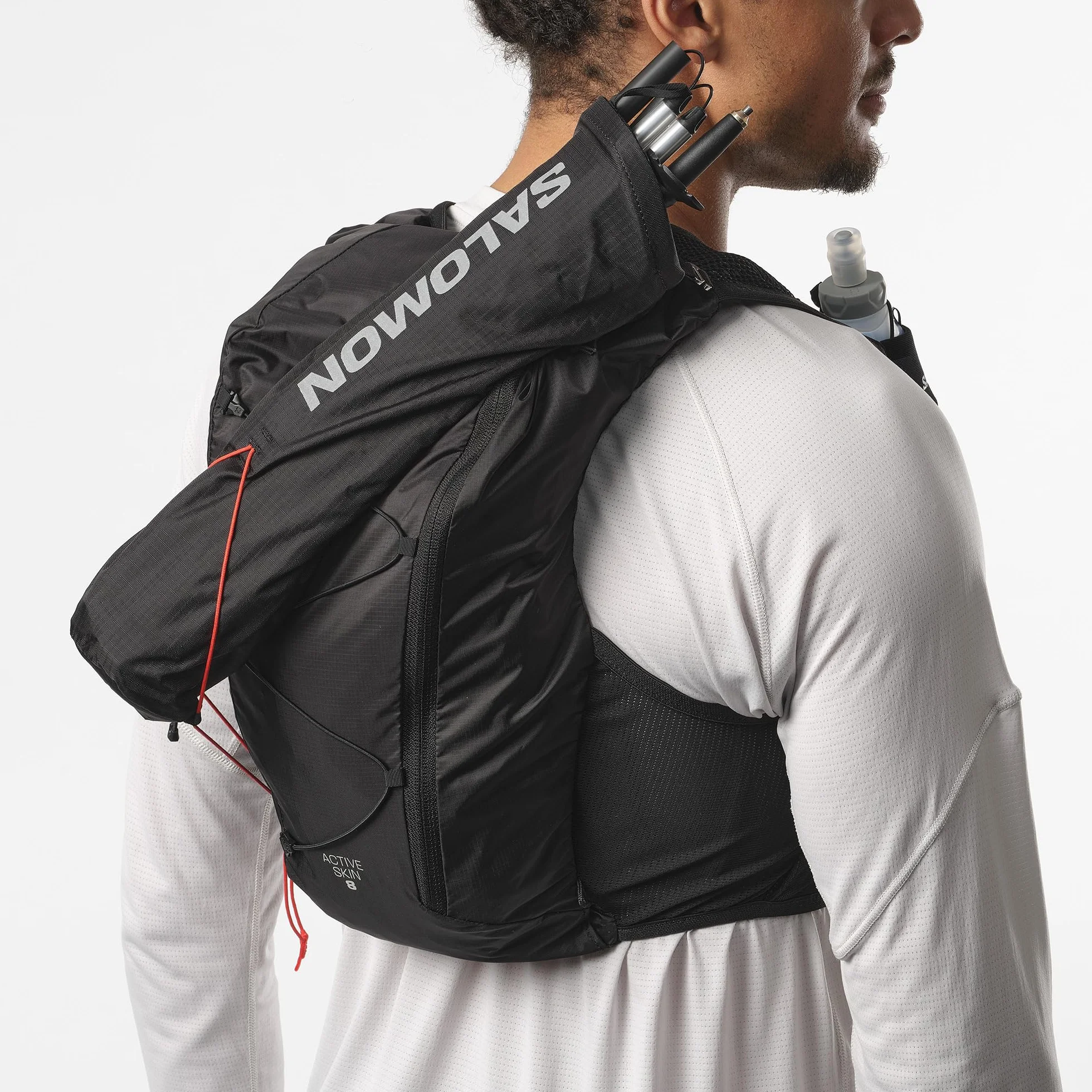 Salomon Active Skin 8 Unisex kamizelka nawadniająca do biegania szlak turystyczny z butelkami w zestawie, łatwe nawodnienie, precyzyjne dopasowanie 8 l i zoptymalizowane przechowywanie, czarna, L
