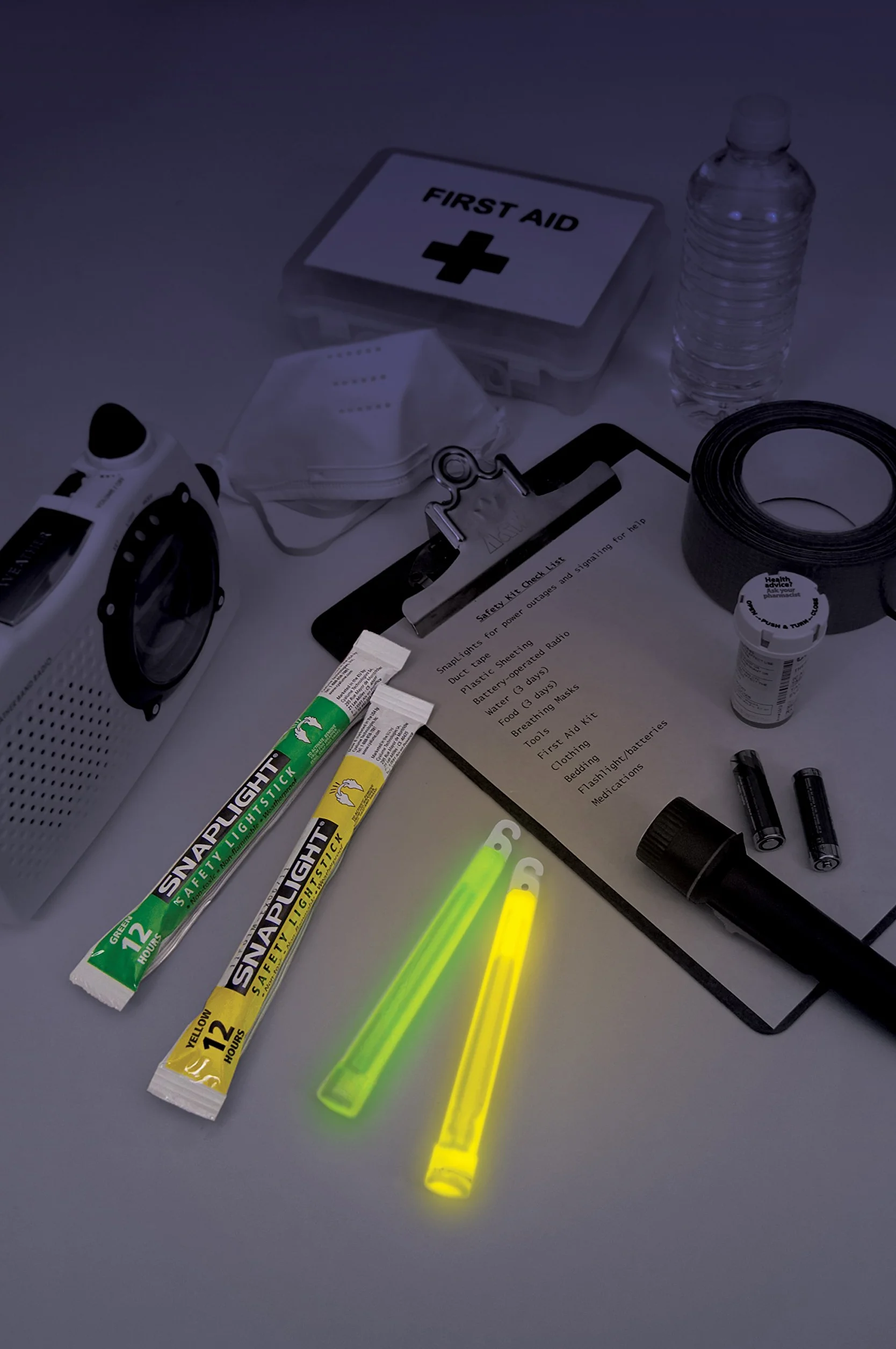 Cyalume SnapLight świetliki czerwone (opakowanie 30 szt.) – 15 cm Glow Sticks z haczykiem na końcu – ultra jasne pałeczki świetlne o czasie świecenia 12 godzin