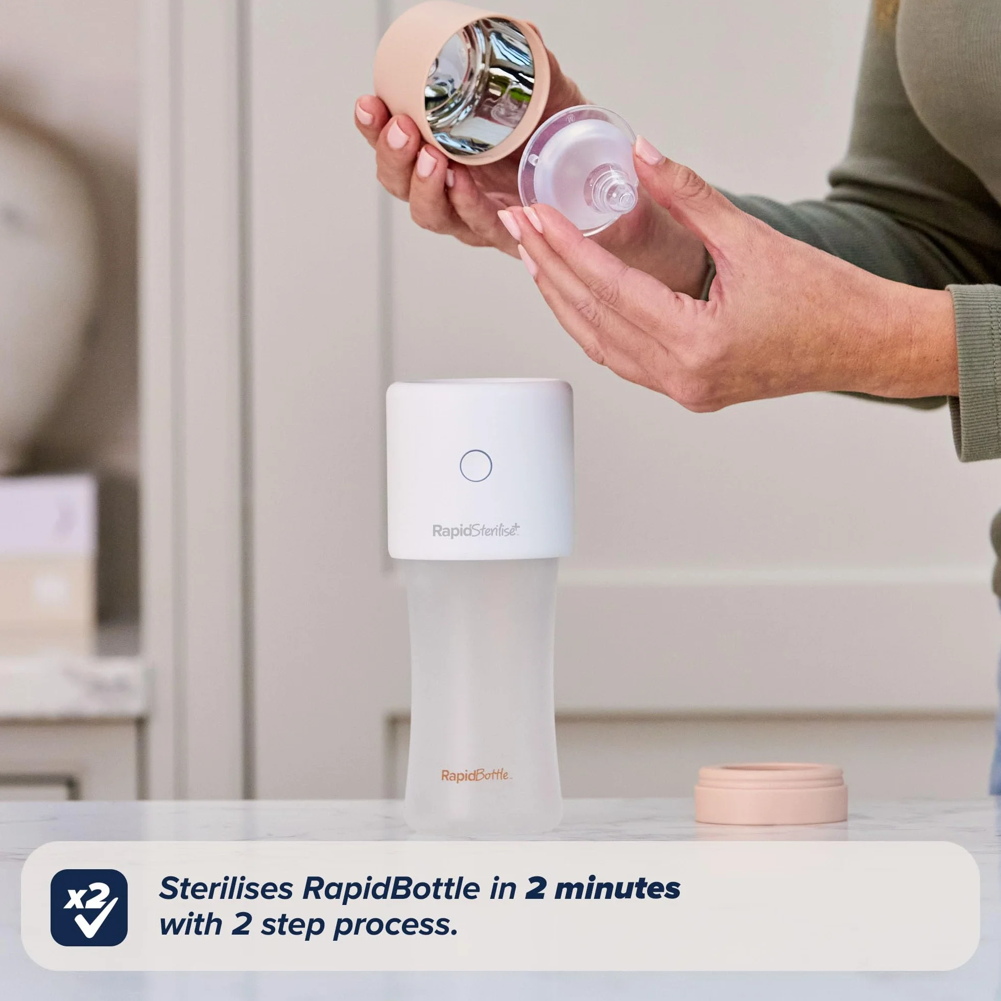 Nuby RapidSterilise+ przenośny sterylizator UV dla niemowląt, stworzony dla RapidBottle i RapidCool - 30 zastosowań na ładowanie, ładowanie przez USB, automatyczne wyłączanie, zabija 99,9% bakterii w