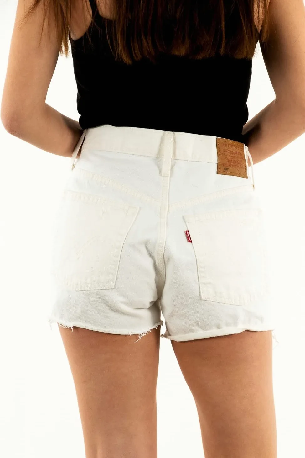 LEVI'S - Szorty damskie 501 z rozdarciami - rozmiar 28