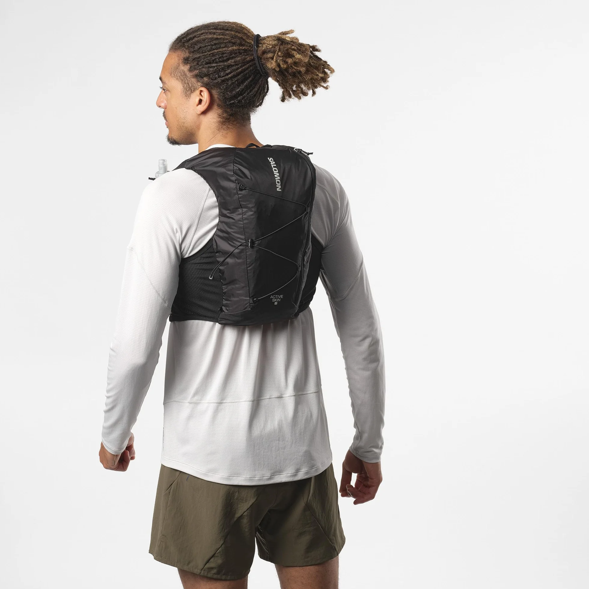 Salomon Active Skin 8 Unisex kamizelka nawadniająca do biegania szlak turystyczny z butelkami w zestawie, łatwe nawodnienie, precyzyjne dopasowanie 8 l i zoptymalizowane przechowywanie, czarna, L