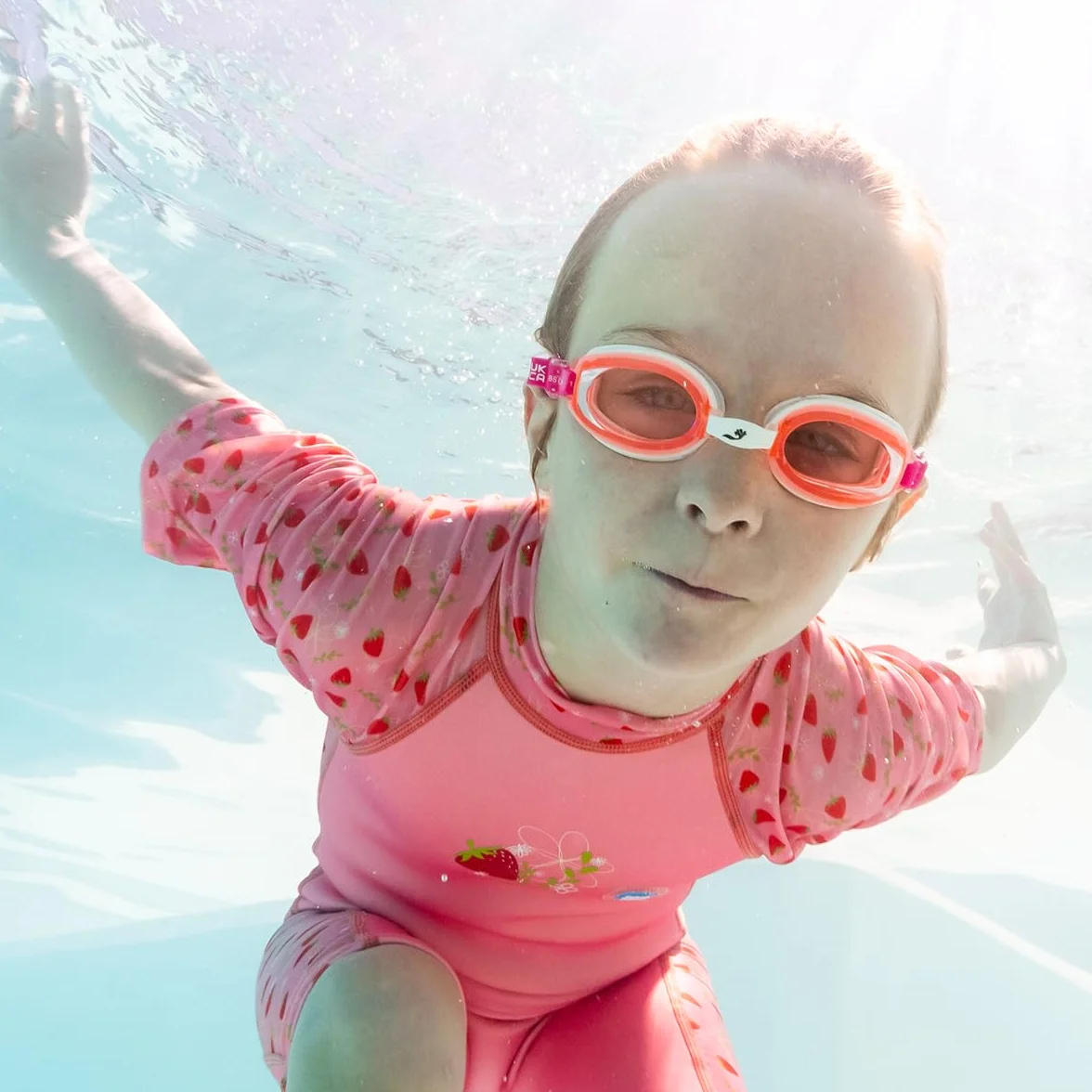 Splash About Kombinezon przeciwsłoneczny i morski unisex dla dzieci, pole truskawkowe, 1-2 lata, Pole truskawkowe, 12-24 miesi?cy