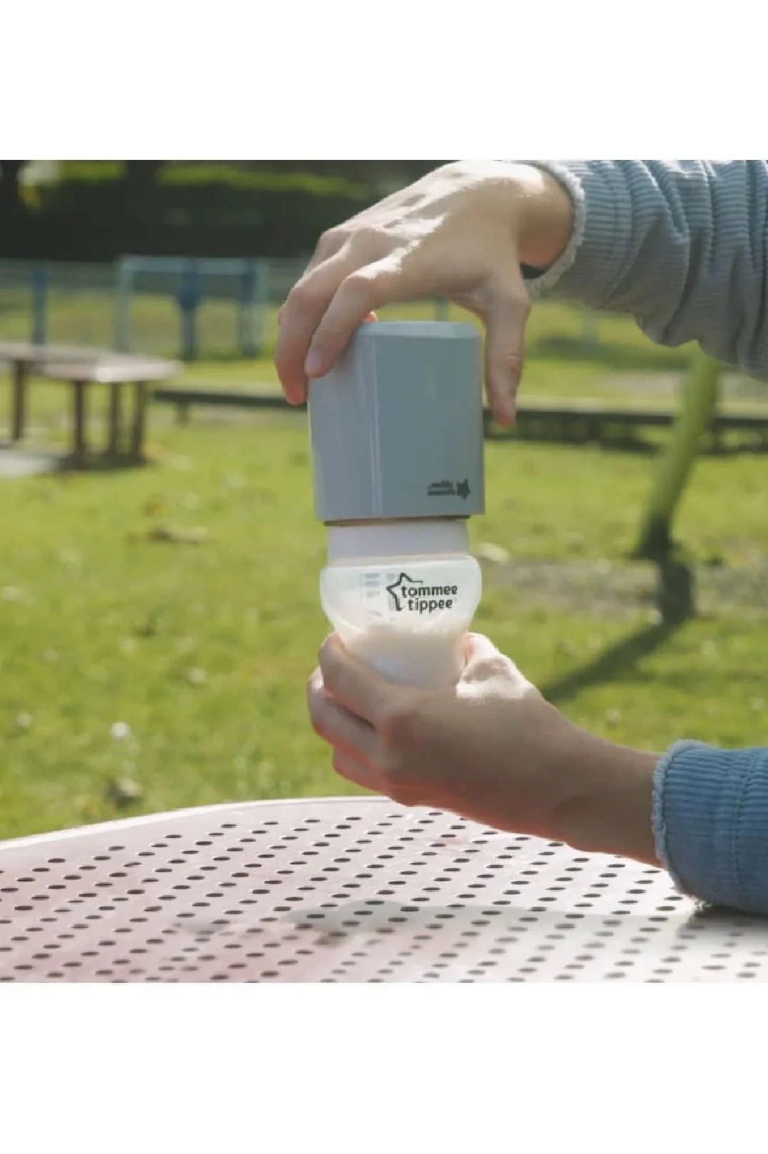 Tommee Tippee LetsGo przenośny podgrzewacz do butelek w podróży, ładowany przez USB, elektryczny podgrzewacz do butelek, lekki i przyjazny w podróży
