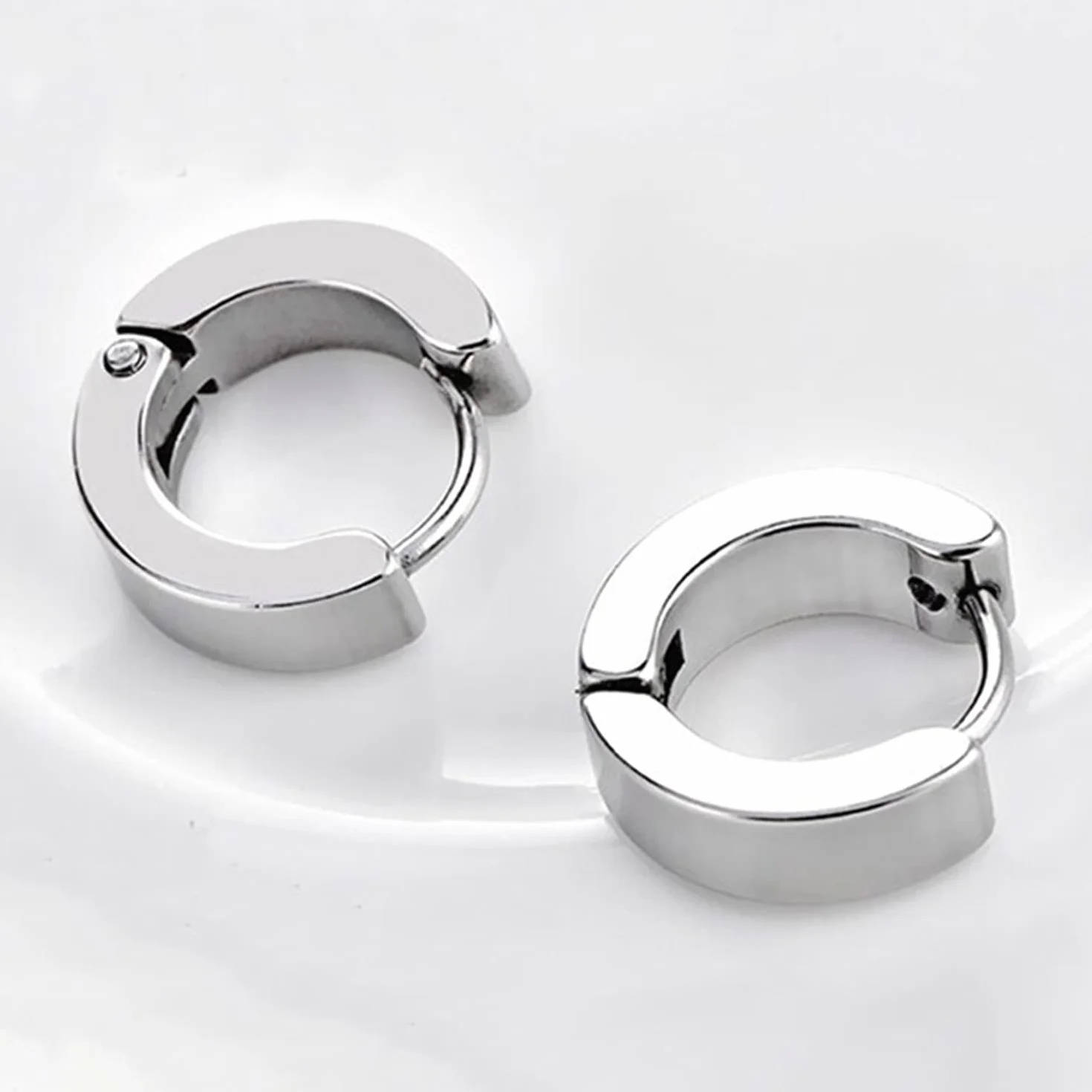 LEEQ Kolczyki męskie/damskie ze stali nierdzewnej matowe czarne srebrne 4 mm / 12 mm klasyczne kolczyki 2 szt., 4 sztuki (1 sztuka), drewno, metal, tytan, srebro, 4 sztuki (1), drewno, metal, tytan,