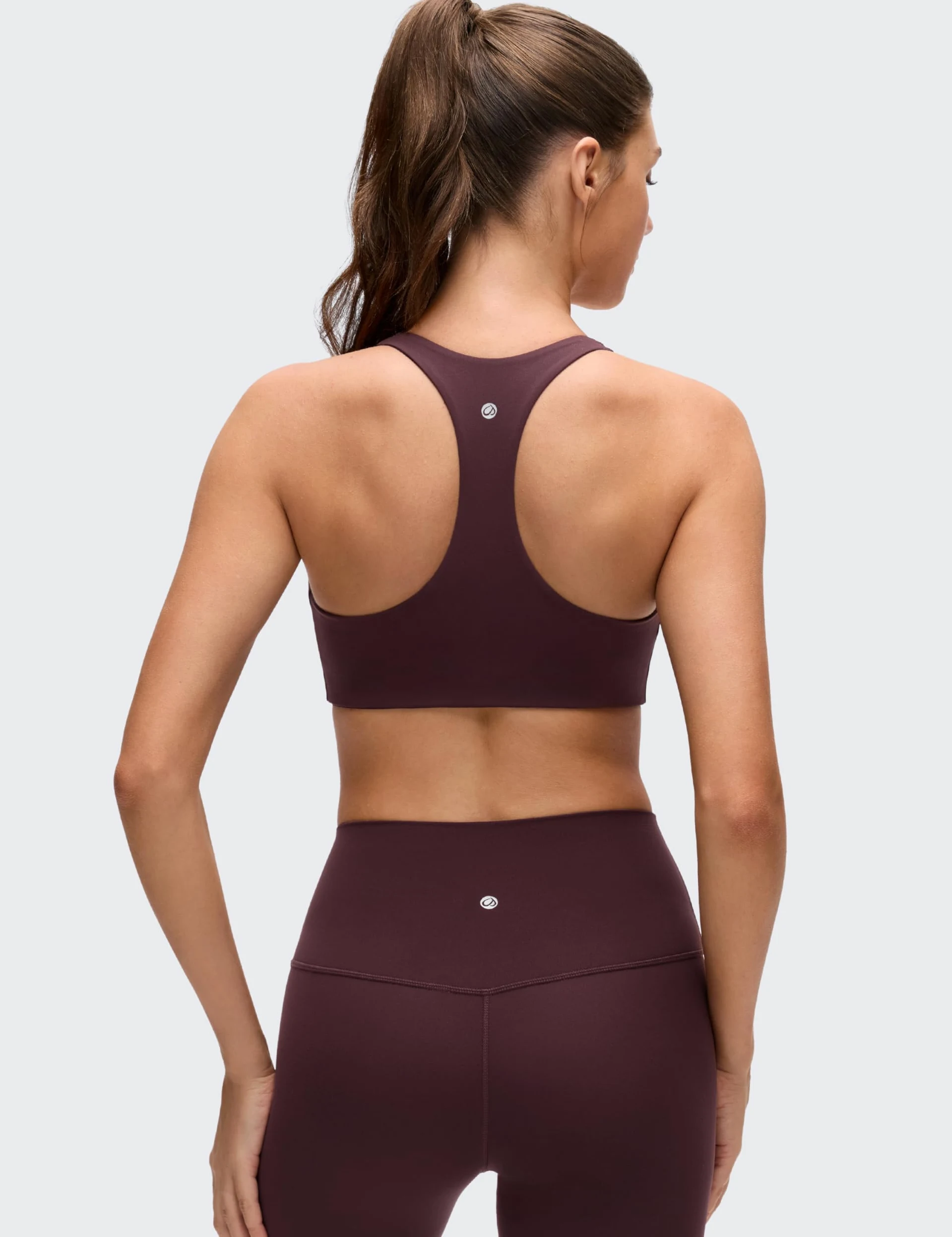 CRZ YOGA Butterluxe Biustonosz sportowy damski z dekoltem w serek – podtrzymujący bokserkę bez fiszbin wyściełany sportowy top do jogi