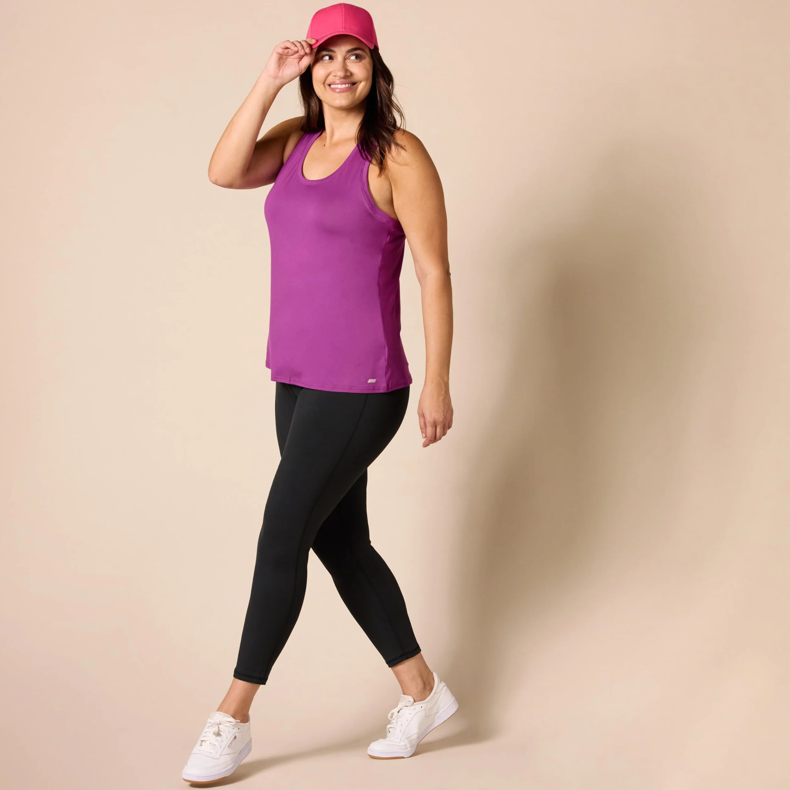 Amazon Essentials Kobiety Koszulka bez rękawów Tech Stretch Racerback (dostępna w dużych rozmiarach)