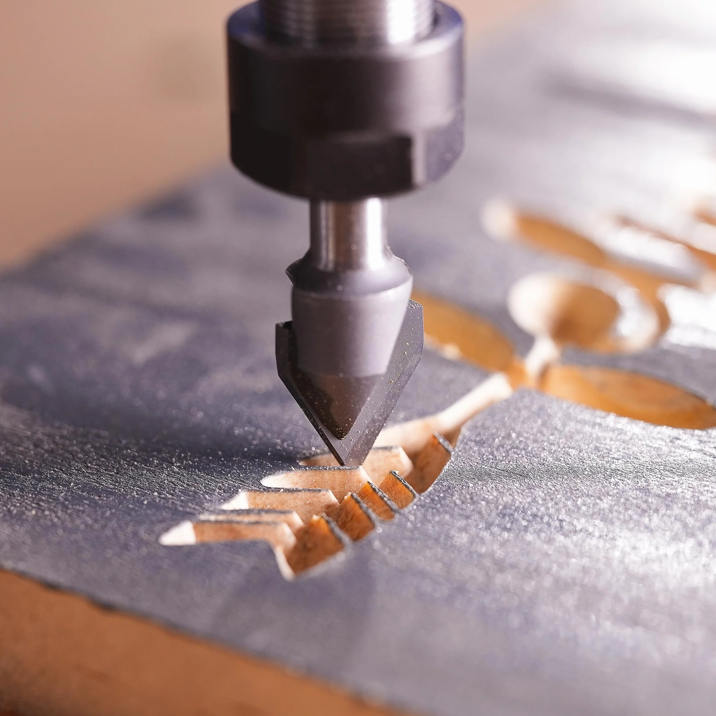 SpeTool Frez do fazowania frezy frez trzpieniowy 60 stopni V frez do rowków 12 mm średnica cięcia 6 mm trzpień CNC frez trzpieniowy do żył, fazowania i rowkowania V