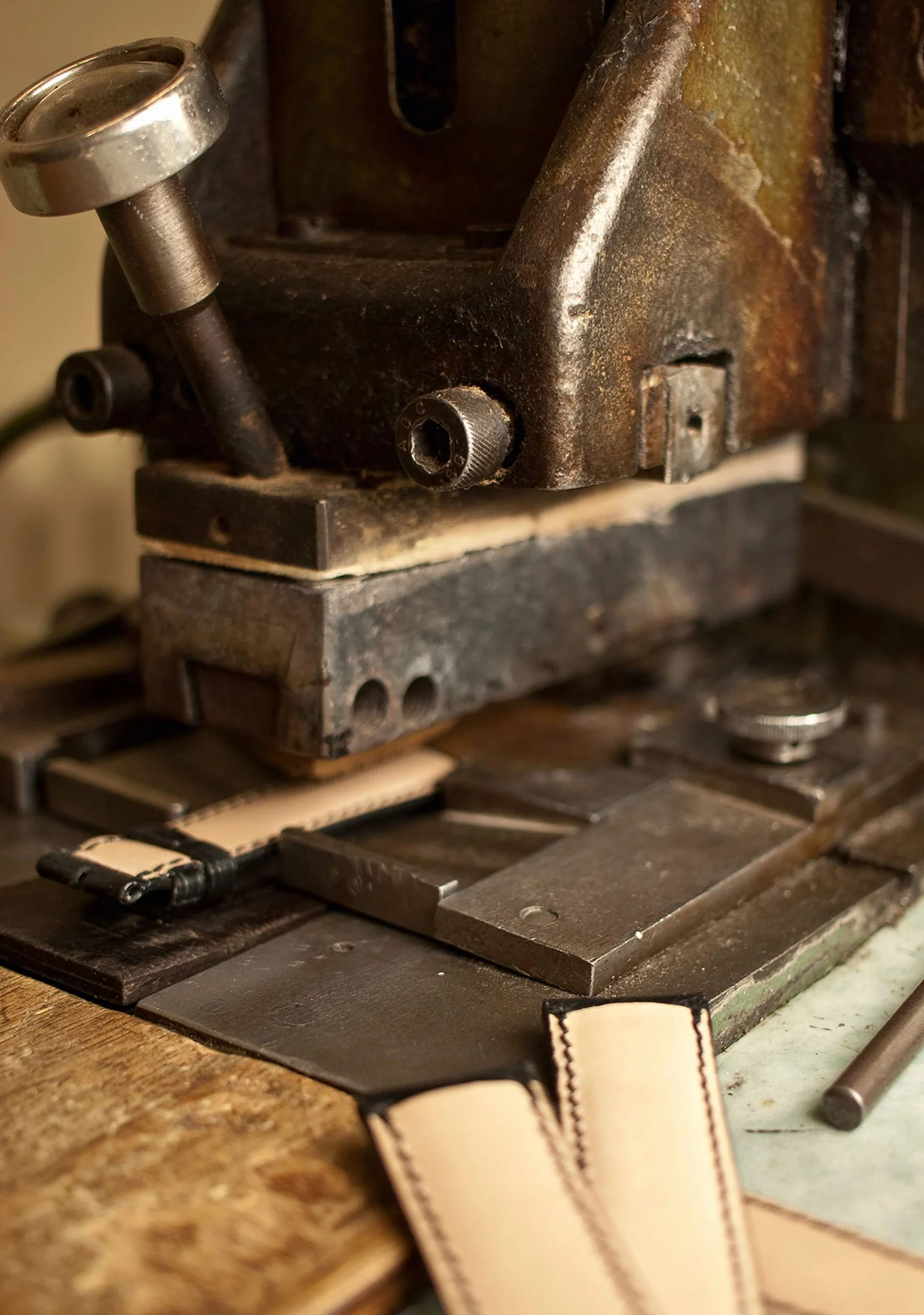 RIOS1931 Franklin Vintage zamszowy pasek do zegarka, ręcznie wykonany w Niemczech, klasyczny, przyjazny dla skóry