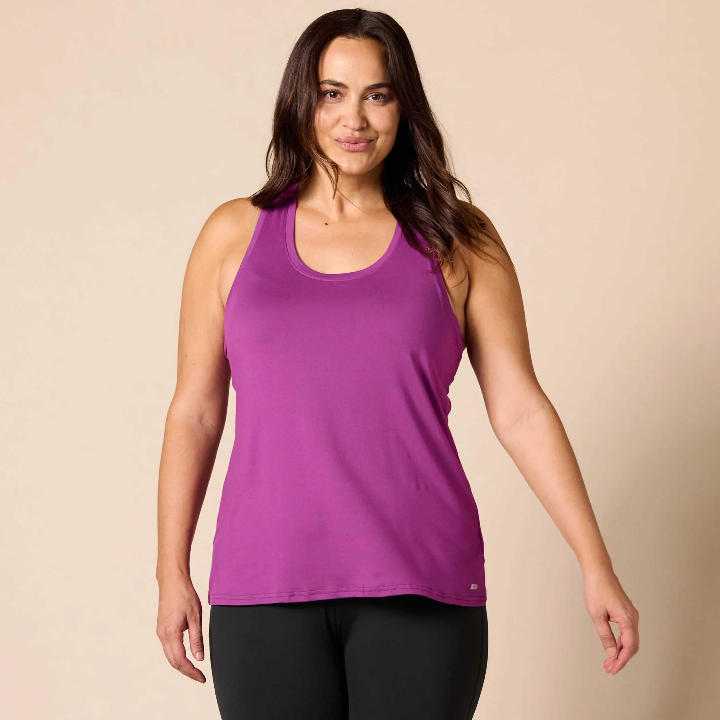 Amazon Essentials Kobiety Koszulka bez rękawów Tech Stretch Racerback (dostępna w dużych rozmiarach)