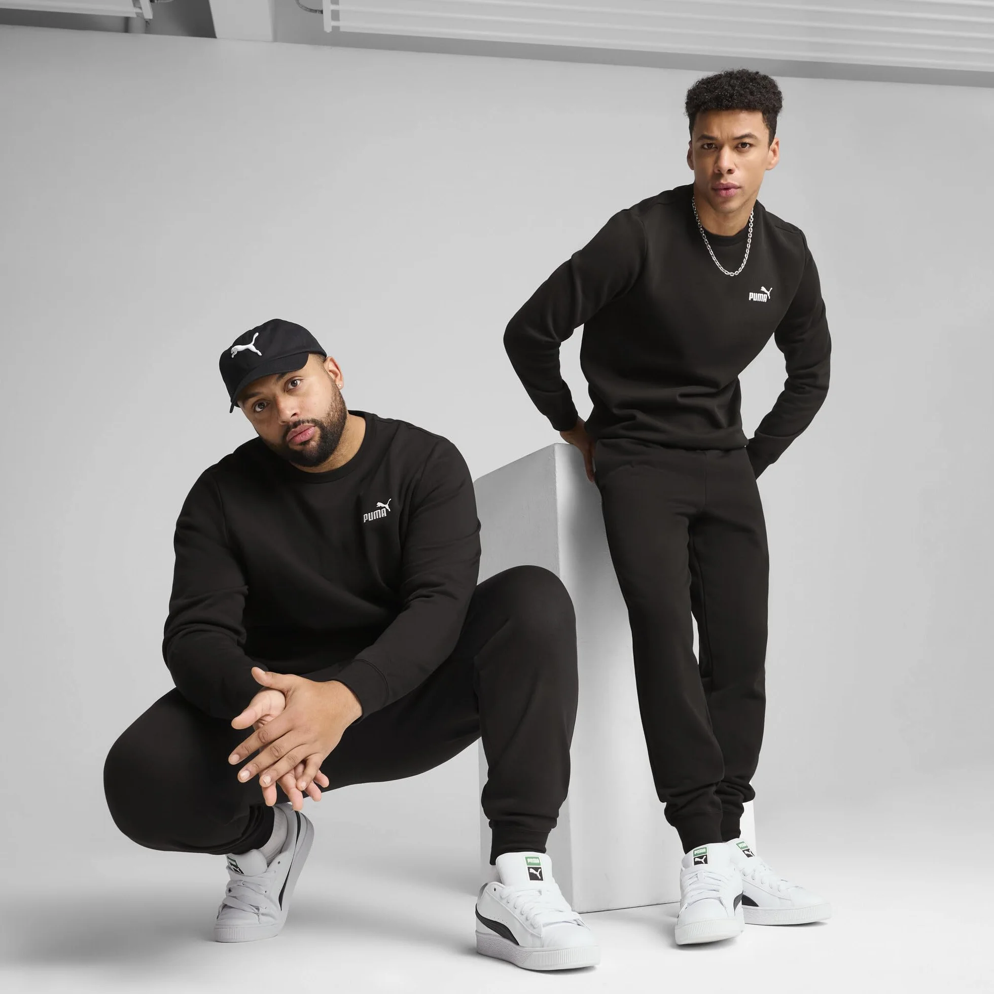 PUMA Ess No. 1 Logo Sweatpants Fl Cl - Spodnie z dzianiny Mężczyźni