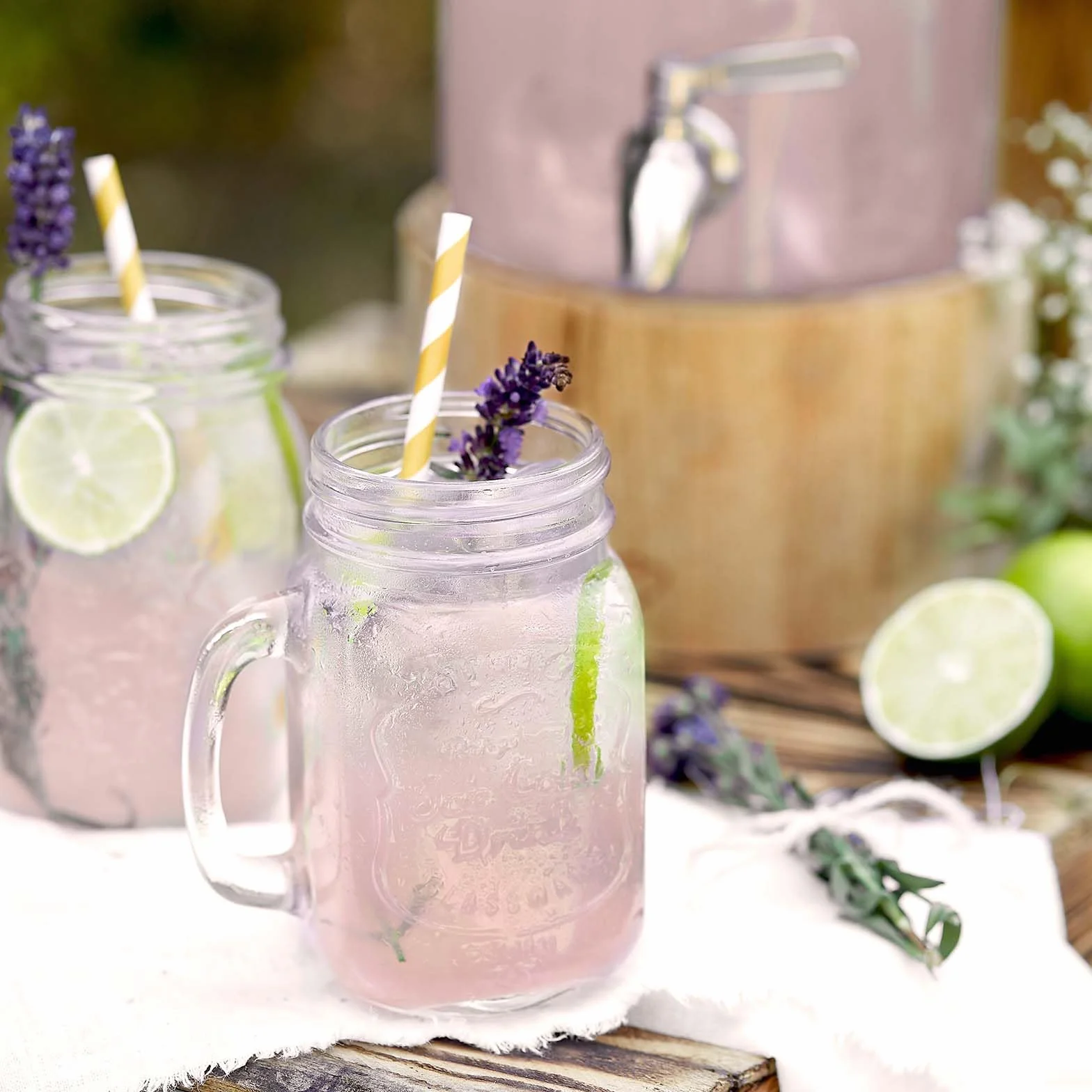 SPRINGLANE szklany dozownik do napojów 3,8 l Greta z kranikiem i stojakiem ze stali nierdzewnej z drewna dębowego, dozownik lemoniady, styl vintage Mason Jar