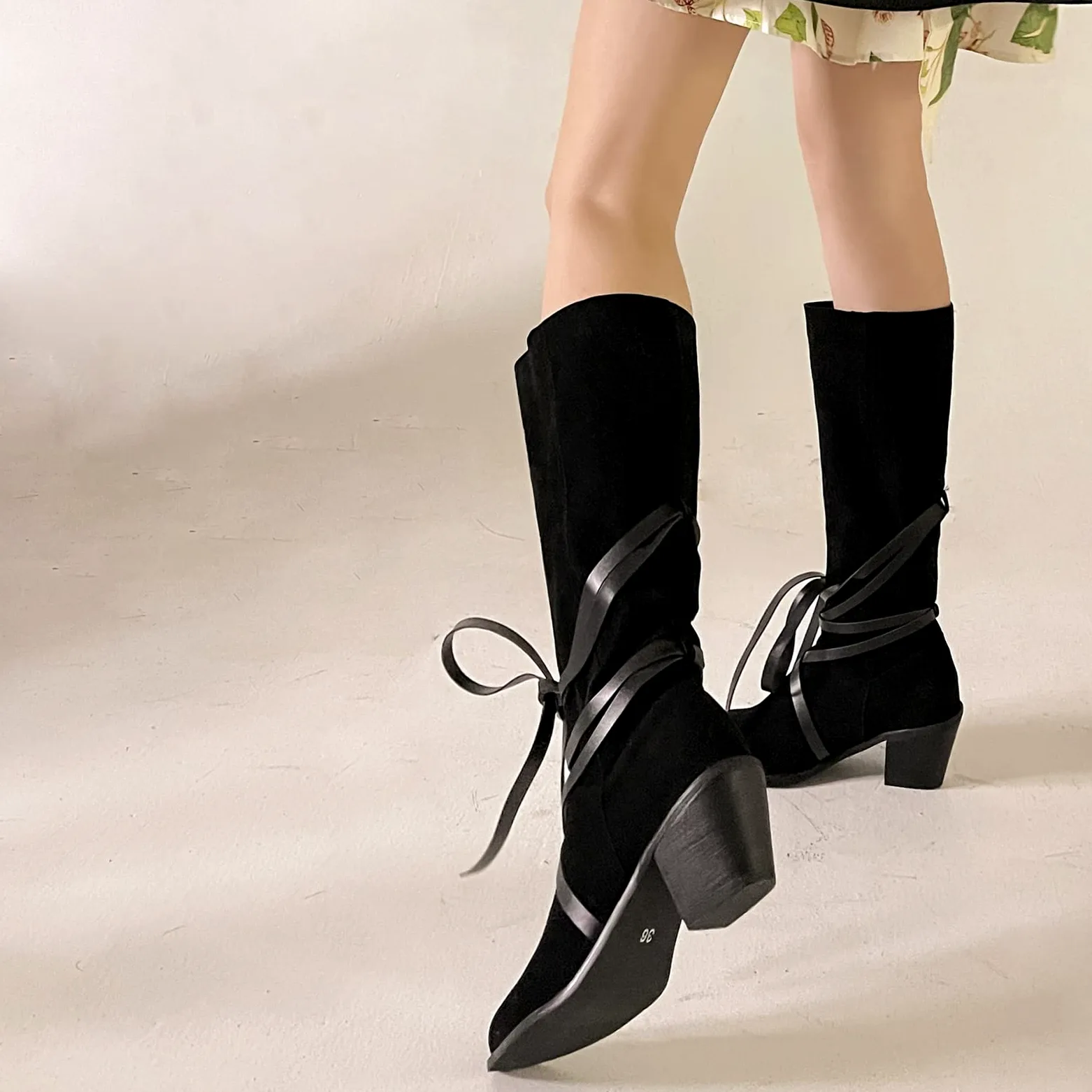 CUTEHEELS Damskie buty w stylu vintage, wsuwane na kolanach, wysokie i średnie łydki, z obcasami blokowymi i spiczastym noskiem, czarny, 42 EU