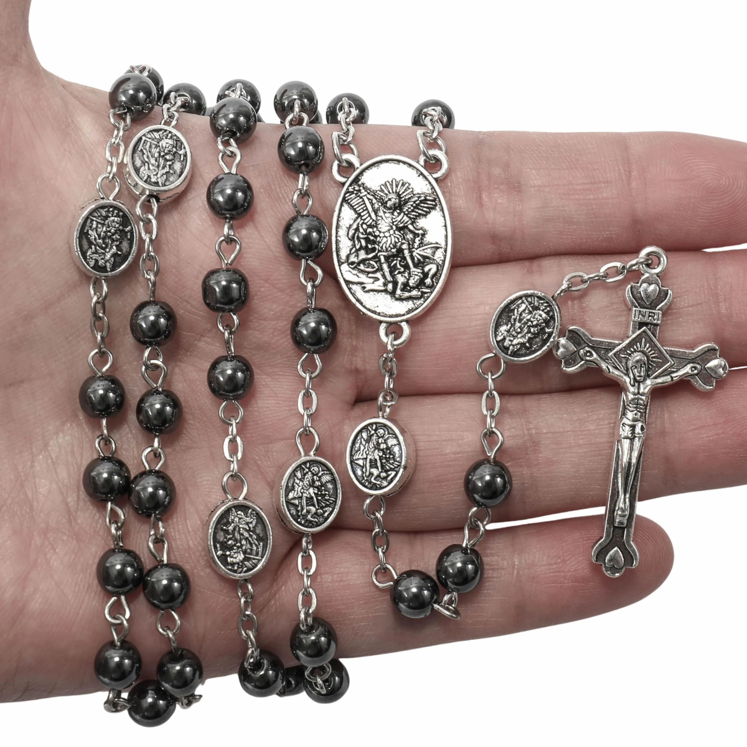 Nazareth Store Różaniec św. Michała, hematyt, kamienne koraliki, naszyjnik, metalowe koraliki, chwała, archanioł, medal i krzyż, z metalowym pudełkiem prezentowym