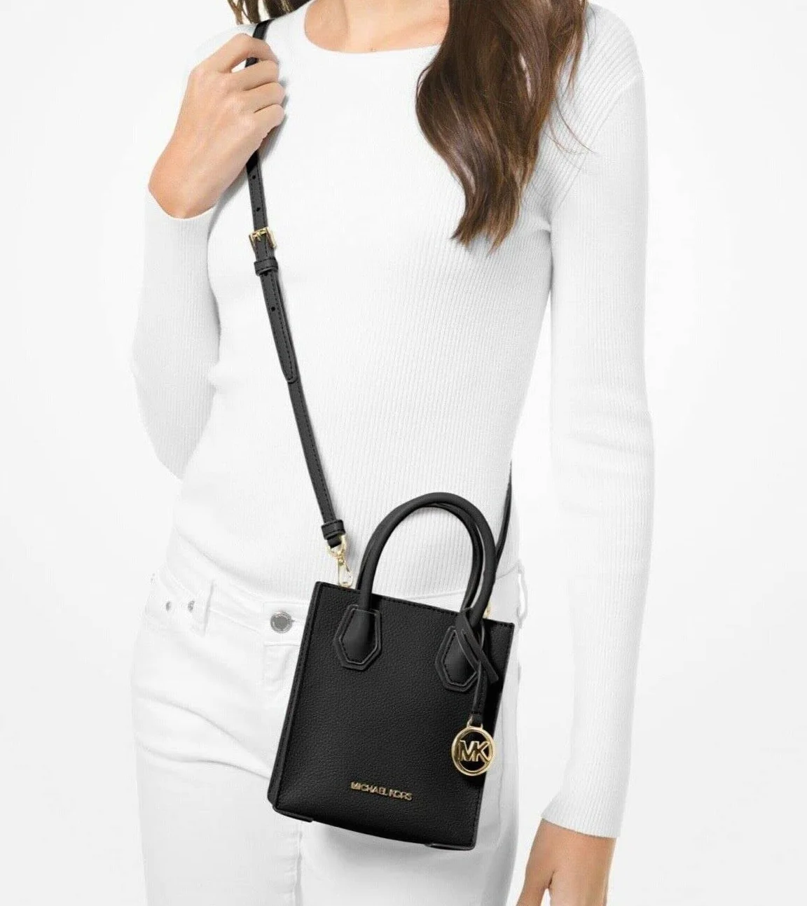 Michael Kors Mercer bardzo mała torba crossbody ze skóry kamyczkowej