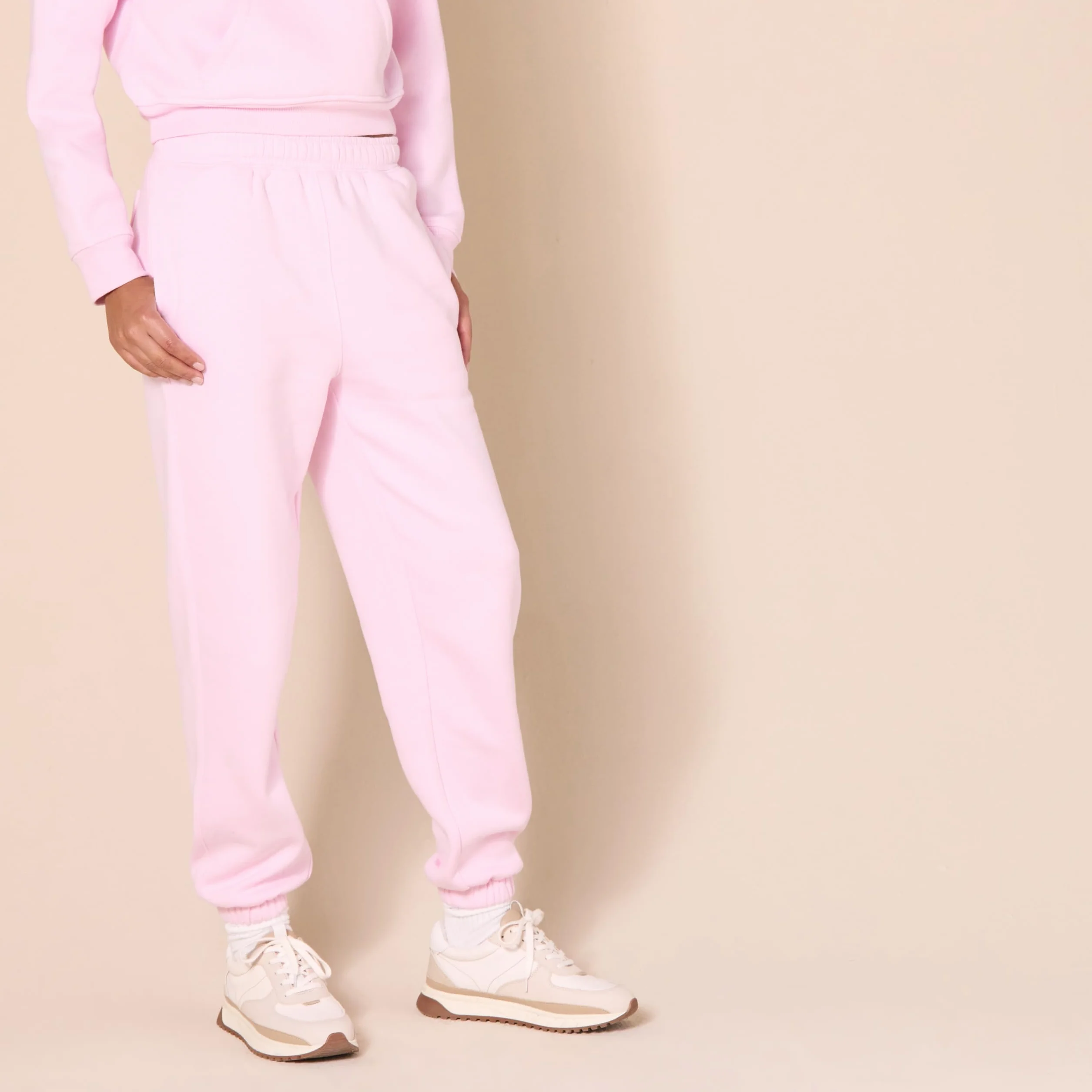 Amazon Essentials Kobiety Relaxed Jogger duże rozmiary
