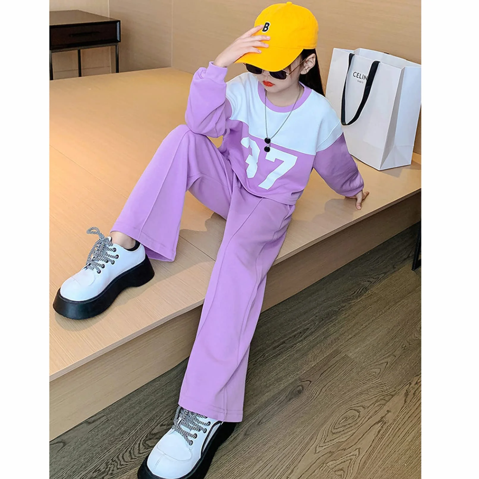 Dziewczęcy zestaw odzieży, dres do joggingu, bluza z długim rękawem, dresy, dres sportowy, dres rekreacyjny, zestaw sportowy