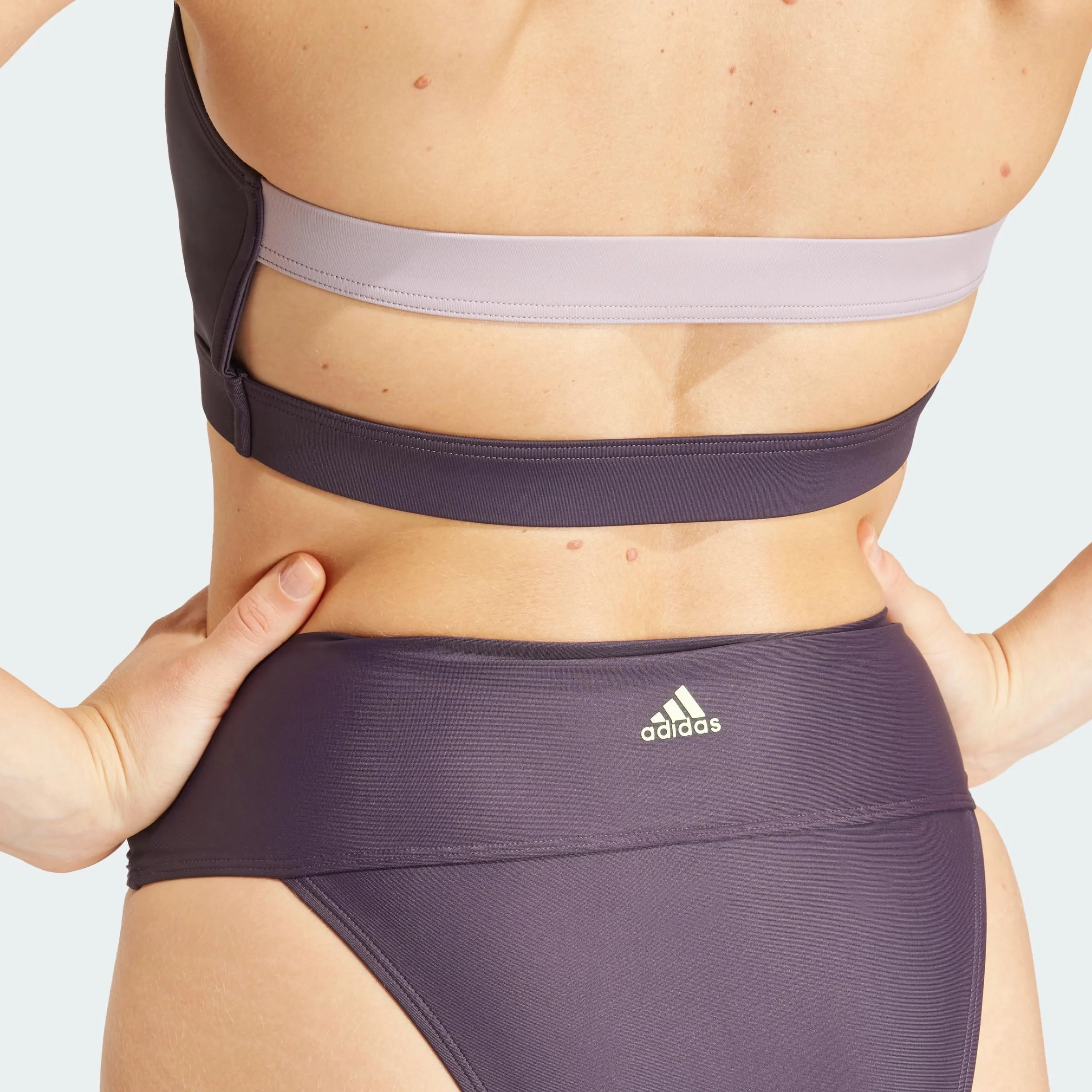 Adidas Kobiety Sportswear Colorblock Bikini, Aurora Black/Preloved Fig, S
