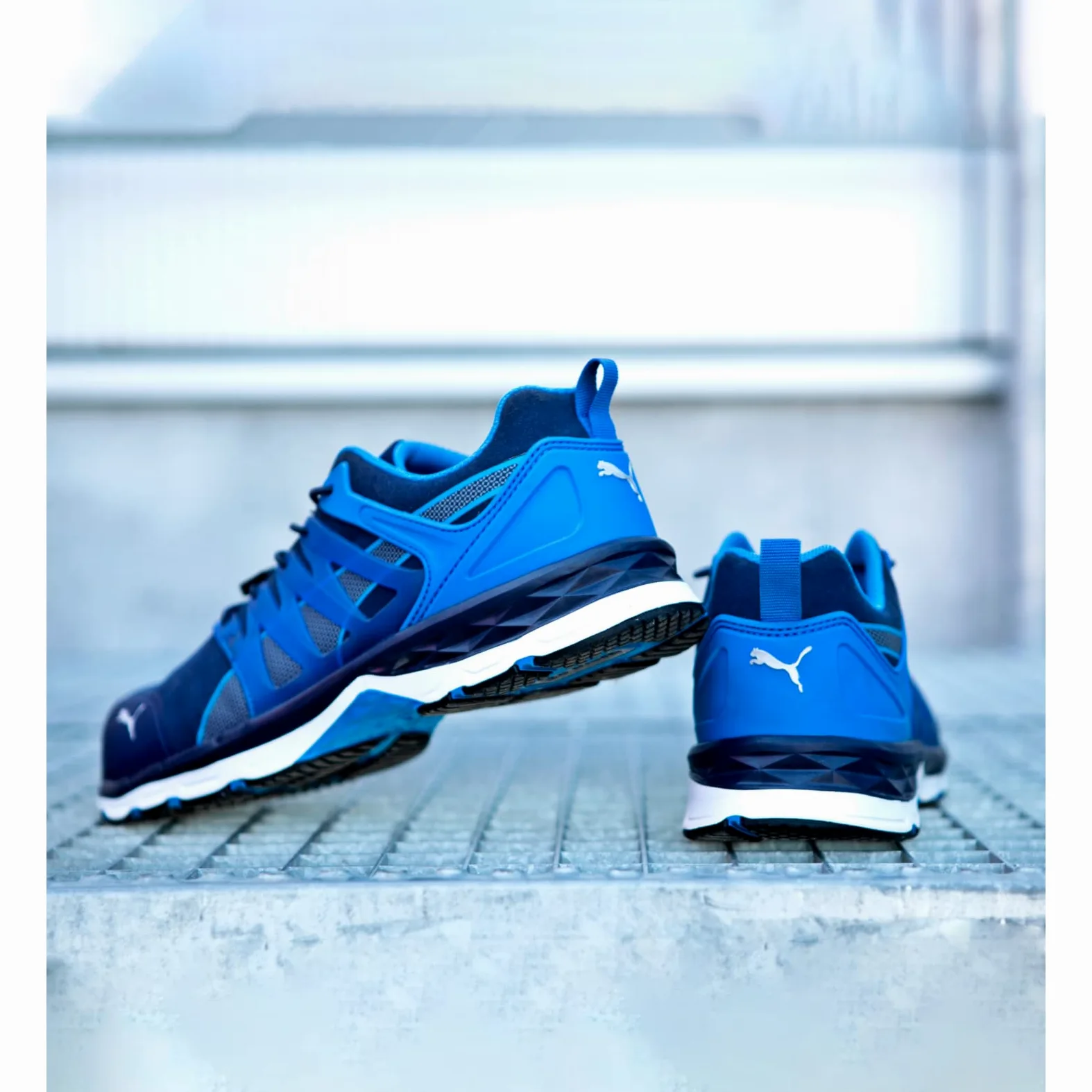 Buty robocze BHP Velocity 2.0 Blue Low 643850 S1P ESD rozmiar 39 Puma