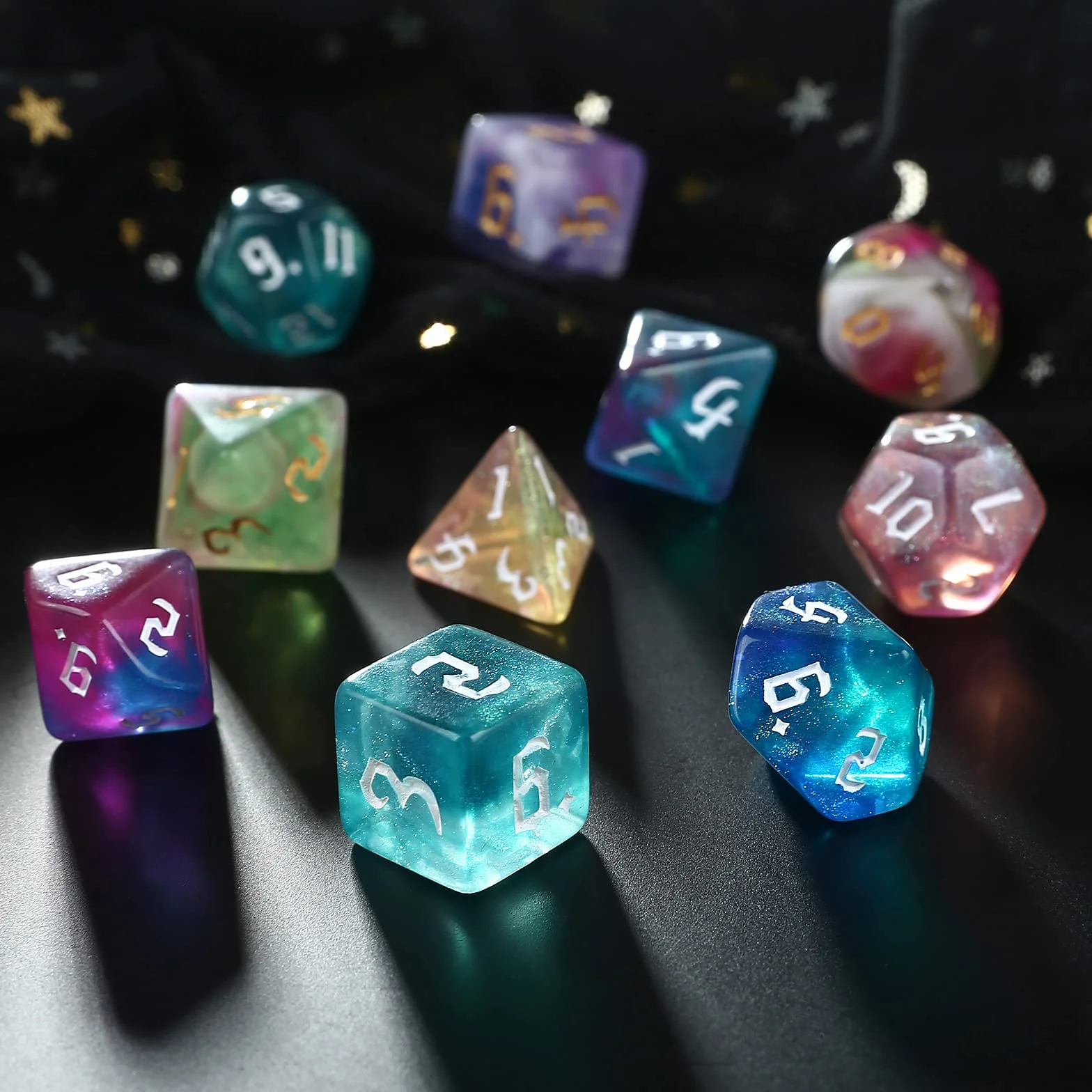 LEMESO zestaw 42 kostek wielościennych – 6 zestawów po 7 kostek, zestaw kostek do gry w lochy i smoki DND RPG MTG – w zestawie 6 aksamitnych woreczków (D20 D12 D10 D8 D6 D4)