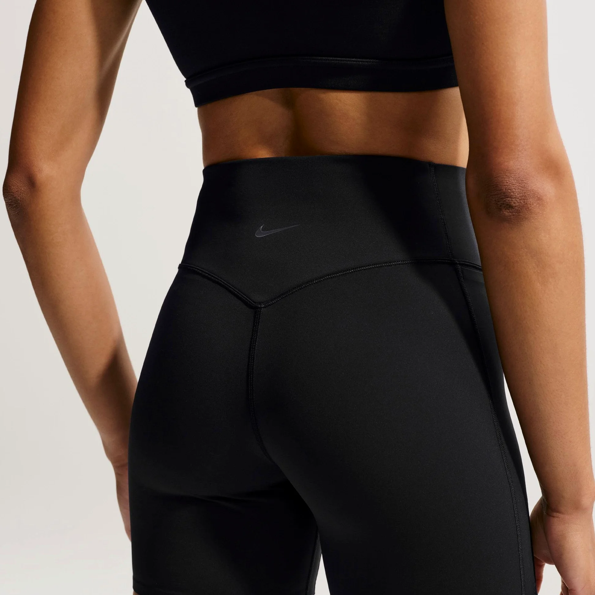 NIKE Nike Universa Bike Shorts Mit Taschen, Mittlerem Halt Und Hohem Bund Für Damen (Ca. 12,7 Cm) - Shorty Kobiety
