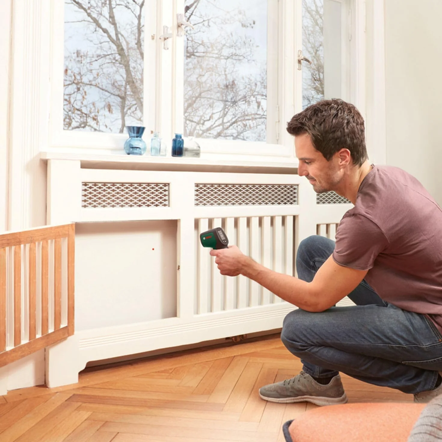 Bosch Home And Garden Termo-Detektor Universaltemp (Od -30°C do +500°C, Łatwy i Precyzyjny Pomiar, 3 Wstępnie Zdefiniowane Grupy Materiałów, Opakowanie Kartonowe)