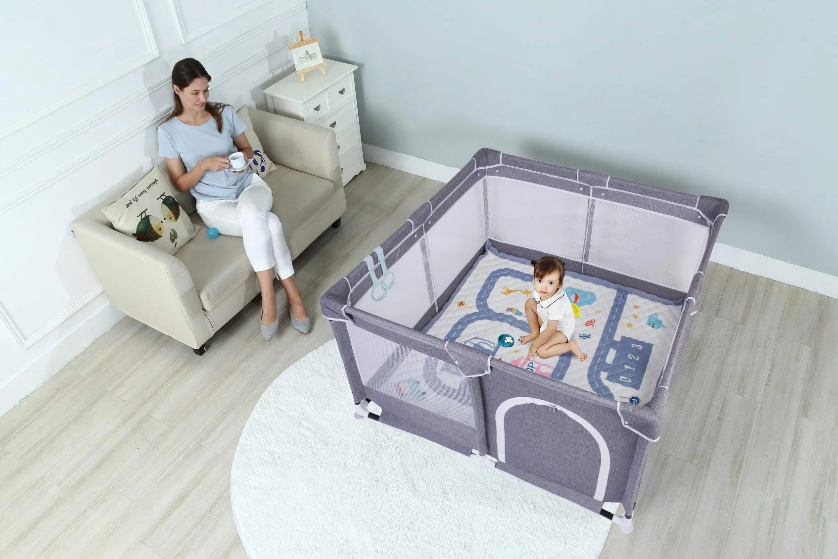 Star Ibaby Oxford XL Składana, antypoślizgowa mata do kojca dla niemowląt i małych dzieci, odporna na przechylanie i bezpieczna kratka, łatwa w montażu i demontażu, szara.