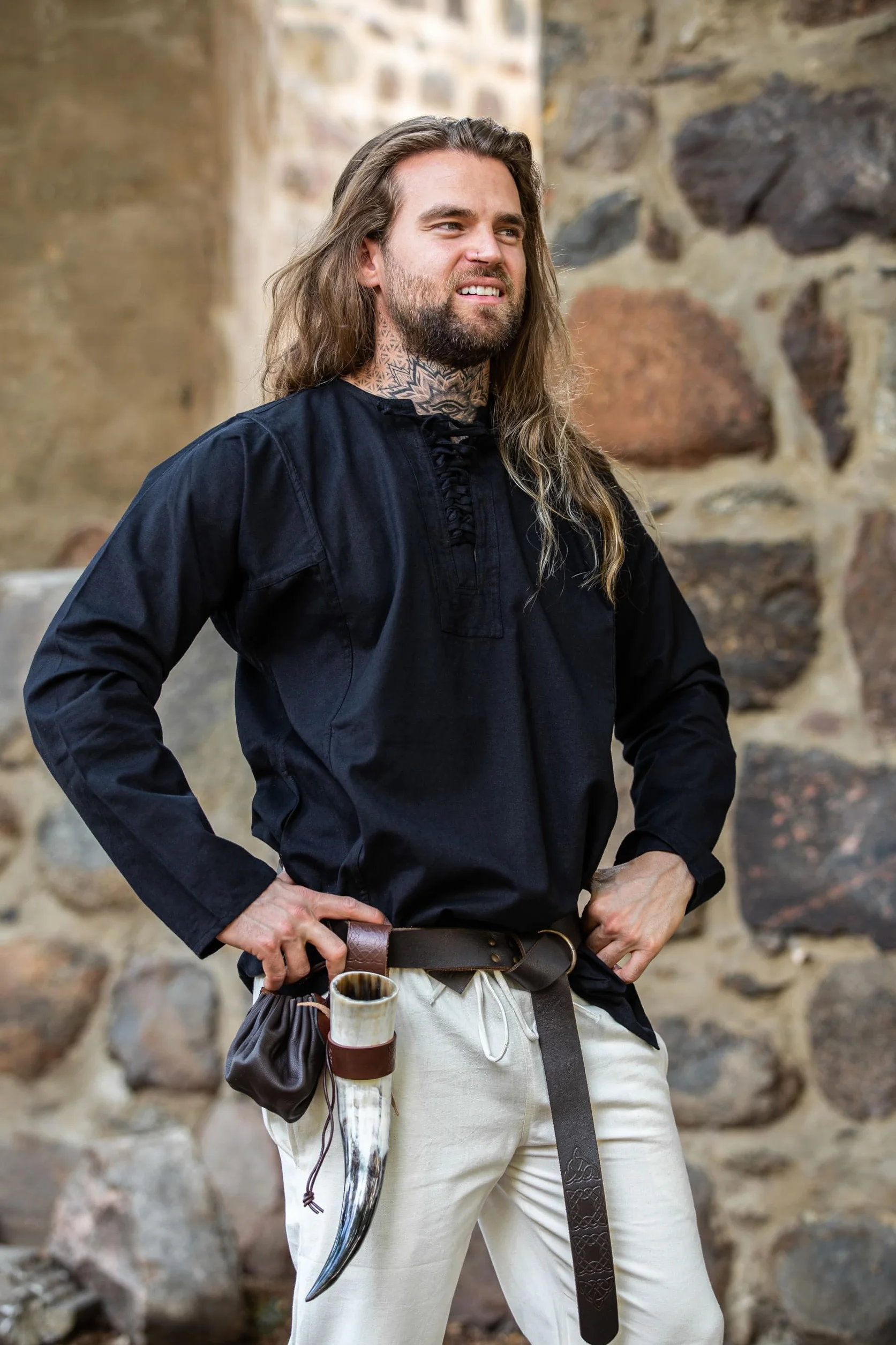 Leonardo Carbone® Miękka koszula Felix - średniowieczna odzież, średniowieczna koszula męska, odzież LARP, strój festiwalowy, kostium męski, kostium na karnawał, koszule rekreacyjne z długim rękawem -