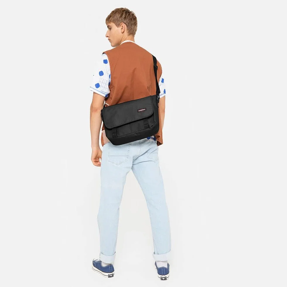 Eastpak JR Torba kurierska 11.5 L Czarny