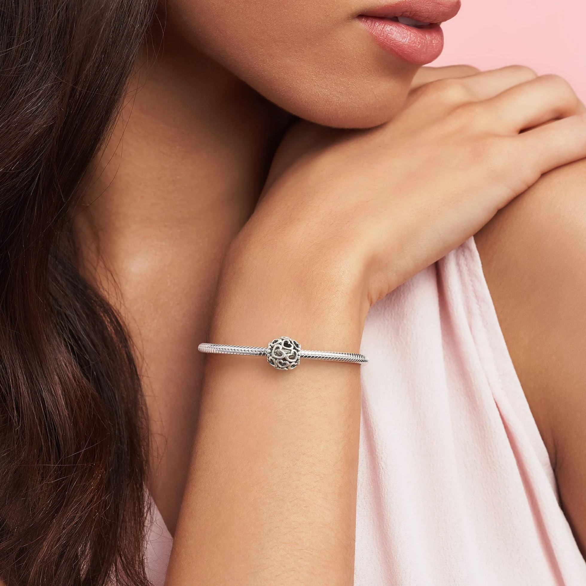 PANDORA All Over-Herzen Charm Sterling-Silber 11 x 11 x 10,7 mm (T/H/B)