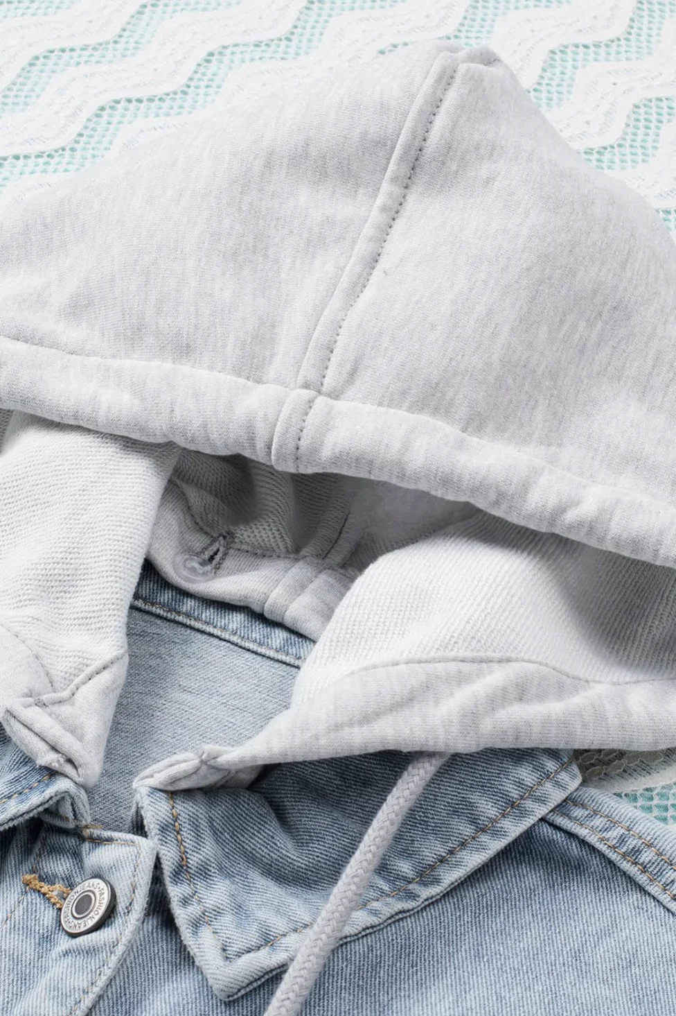 Damskie kurtki dżinsowe, damska sprana bawełniana kurtka dżinsowa jasnoniebieska bluza z kapturem postarzana moda wiosna jesień krótkie topy luźny krój vintage płaszcz chłopak kurtka dżinsowa