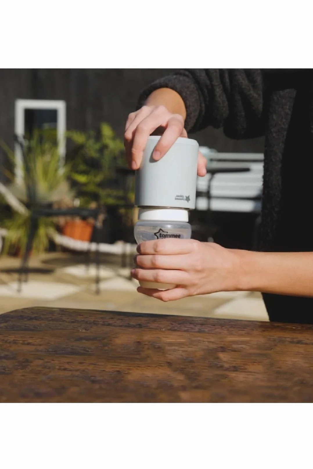 Tommee Tippee LetsGo przenośny podgrzewacz do butelek w podróży, ładowany przez USB, elektryczny podgrzewacz do butelek, lekki i przyjazny w podróży
