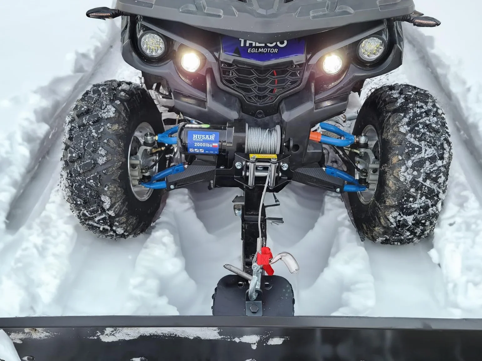 Wyciągarka Elektryczna 12V, 2000 lbs 907 kg - Lina Stalowa 15 metrów, sterowanie, hamulec automatyczny - idealna do ATV/UTV, quadów, pługów