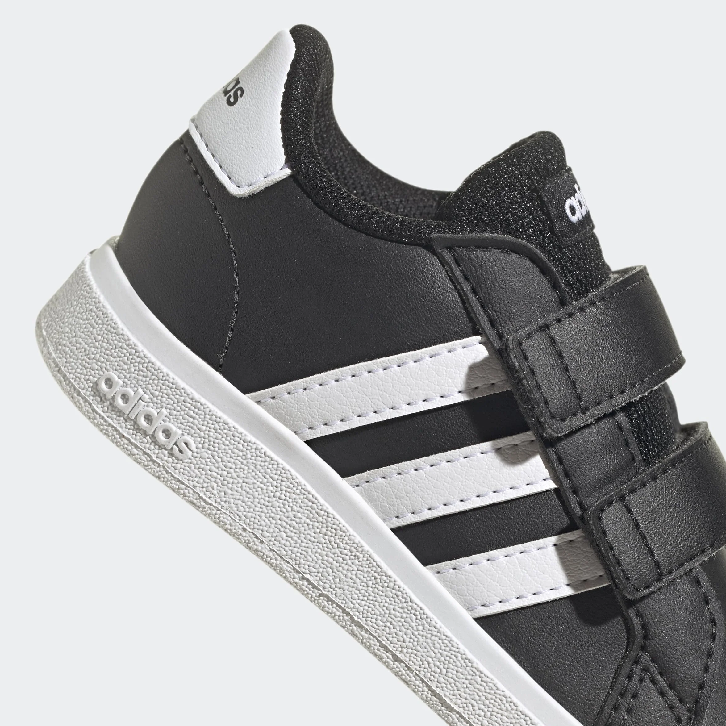 adidas Grand Court Lifestyle Hook And Loop Buty tenisowe Uniseks dzieci