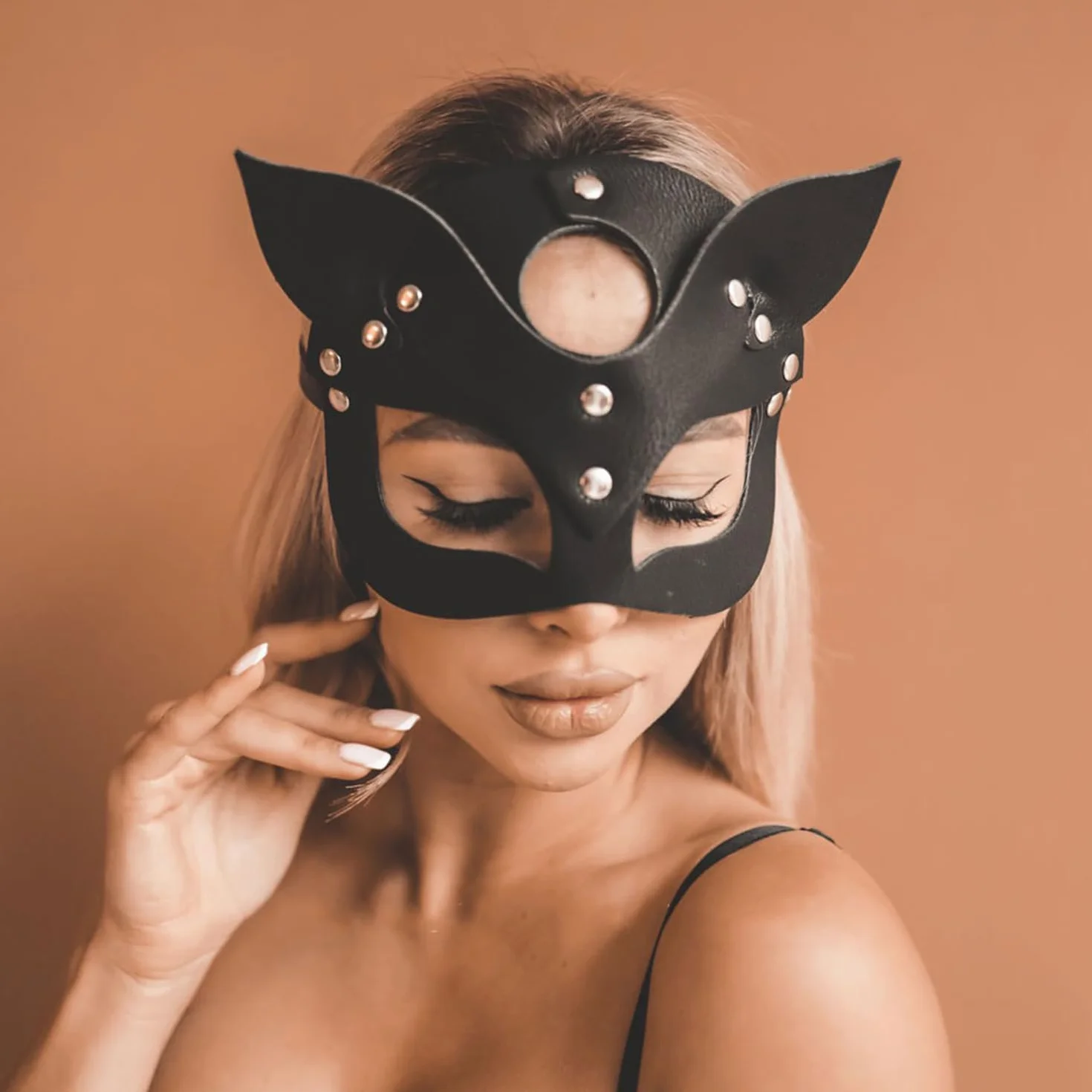 Catwoman maska dla kobiet, maska z kotem na pół twarzy, skóra kota, czarna skóra kota, maska Cosplay na Halloween, maskaradę, karnawał
