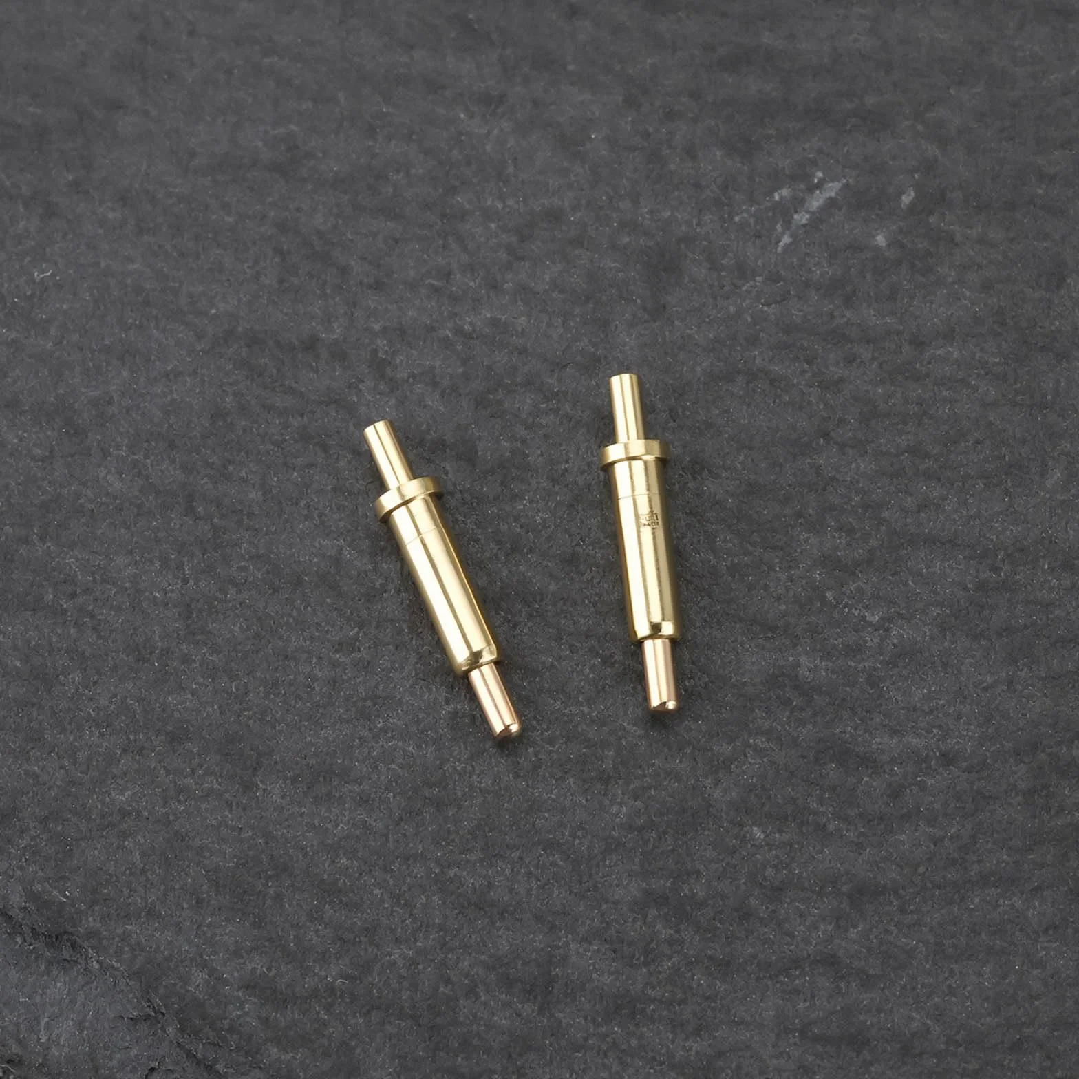 100 szt. 9,5 mm sondy do testu prądu Pogo Pins Złącze 24 V DC 1,5 A do telefonów komórkowych, komunikacji, motoryzacji
