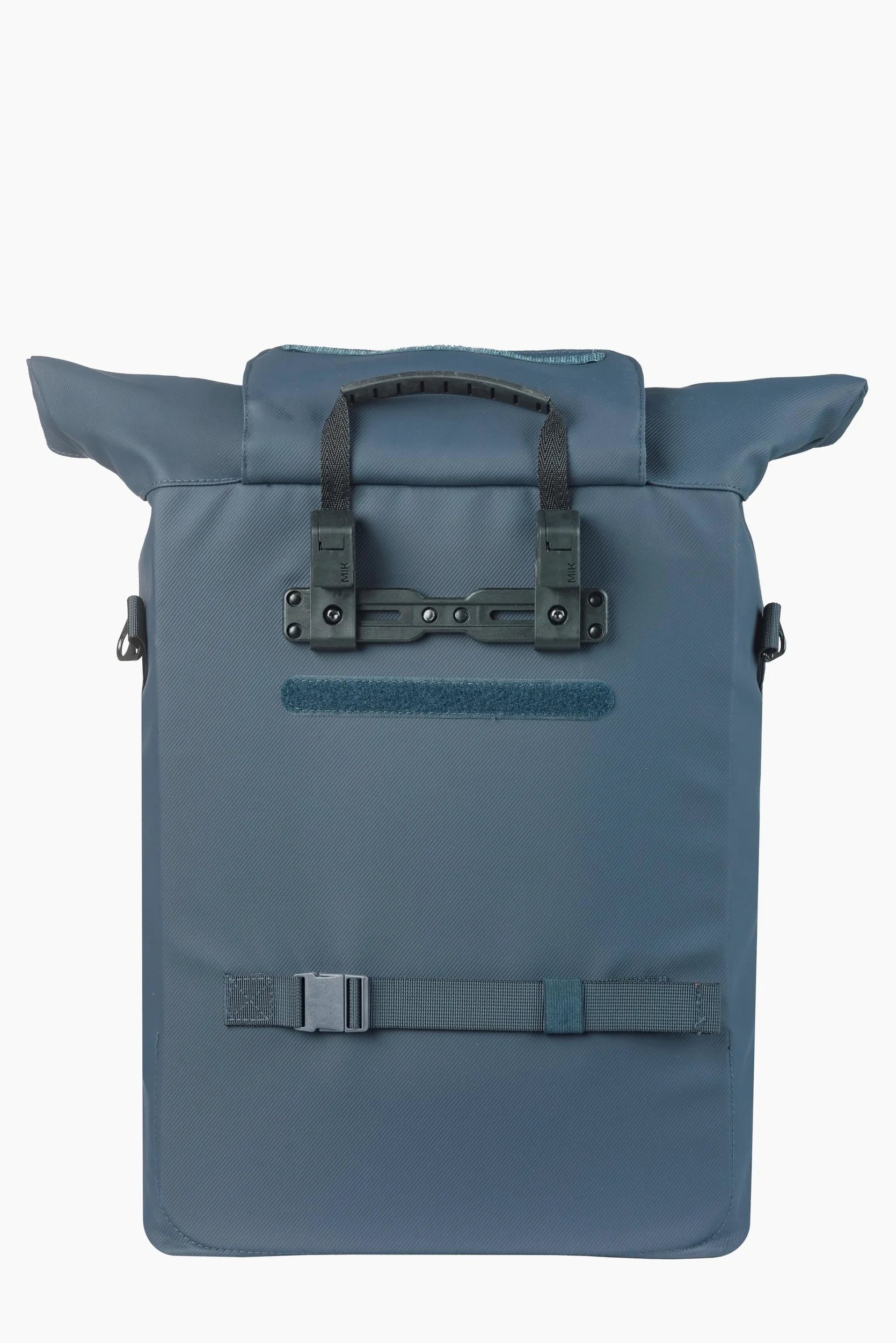Basil Brooklyn Pojedyncza torba rowerowa, na bagażnik, wodoszczelna, 17 l, z kieszenią na laptopa, odblaskowa, wykonana z materiału z recyklingu, haczyki MIK, 32 x 14 x 40 cm, niebieska