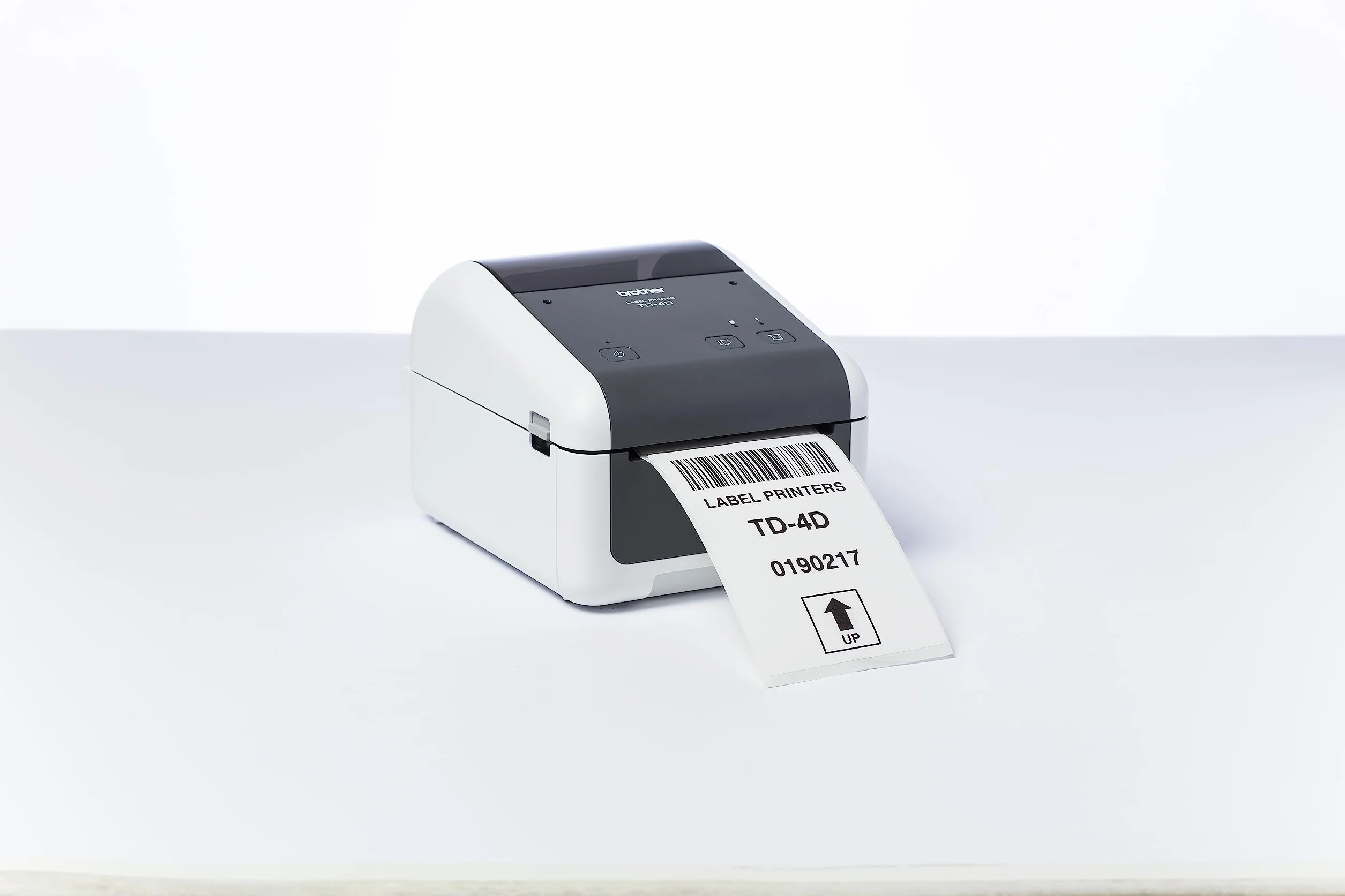 Brother TD-4210D drukarka etykiet, prędkość druku 203 dpi i 127 mm/s. Szerokość druku 104 mm, port USB i szeregowy