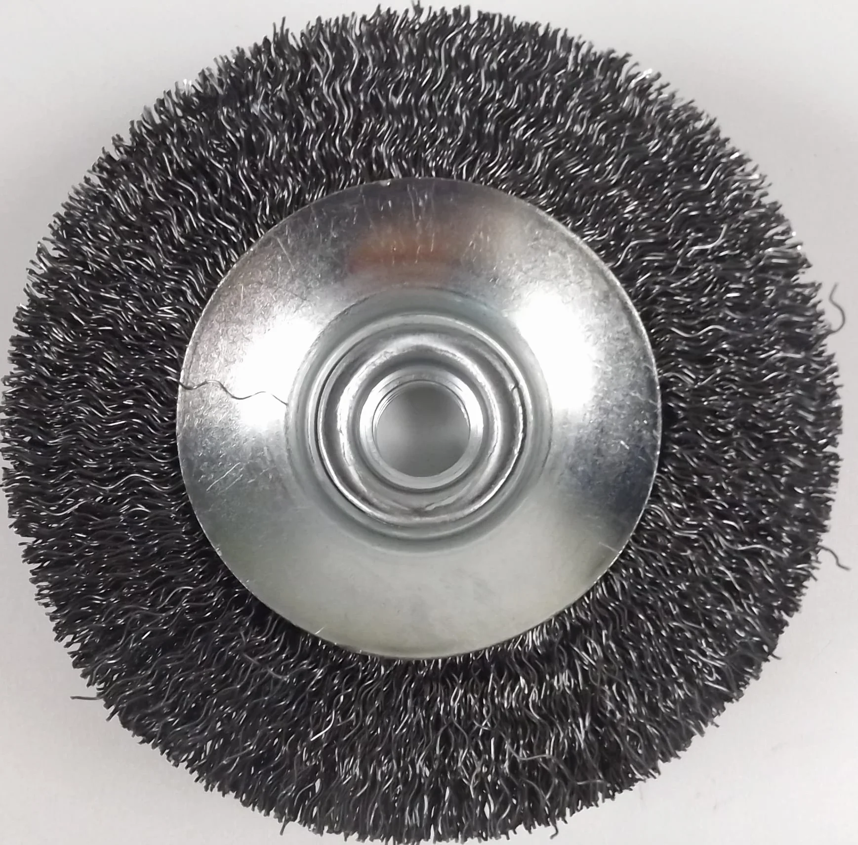 Szczotka druciana tarczowa odgiêta 115 mm x M14 VERTO 62H121