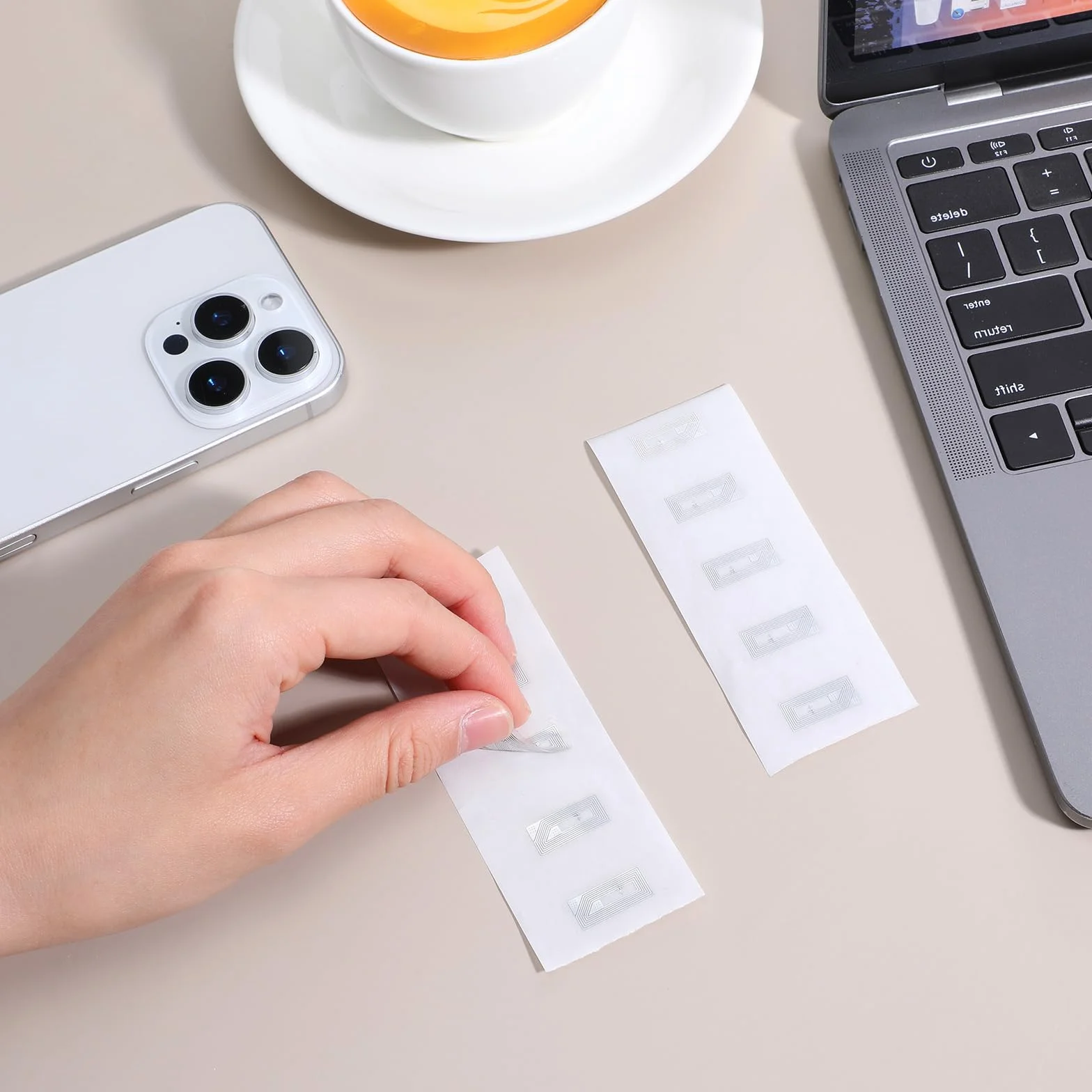 200 sztuk NFC Tag NTAG213 NFC NFC naklejki samoprzylepne naklejki samoprzylepne w pełni programowalne, wielokrotnego zapisu, do urządzeń obsługujących technologię NFC