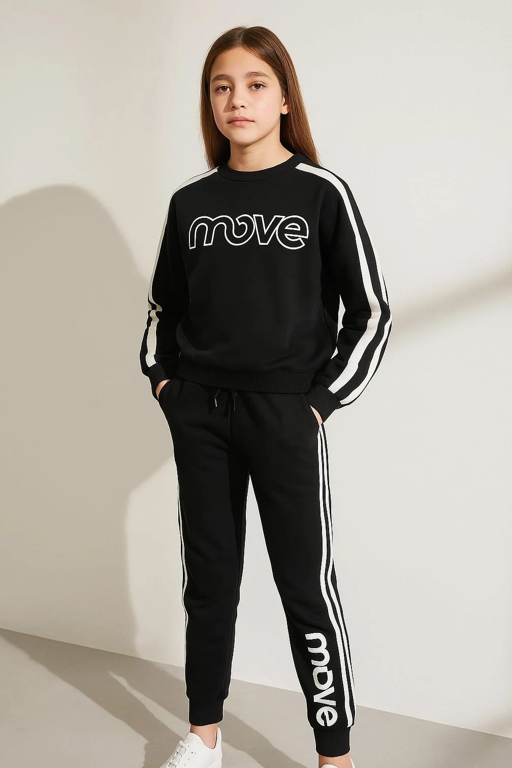 Generico Dresy sportowe dla dziewczynki, 3 sztuki, bluza z nadrukiem Move, szorty i spodnie z bocznymi, wygodny i modny, 6837