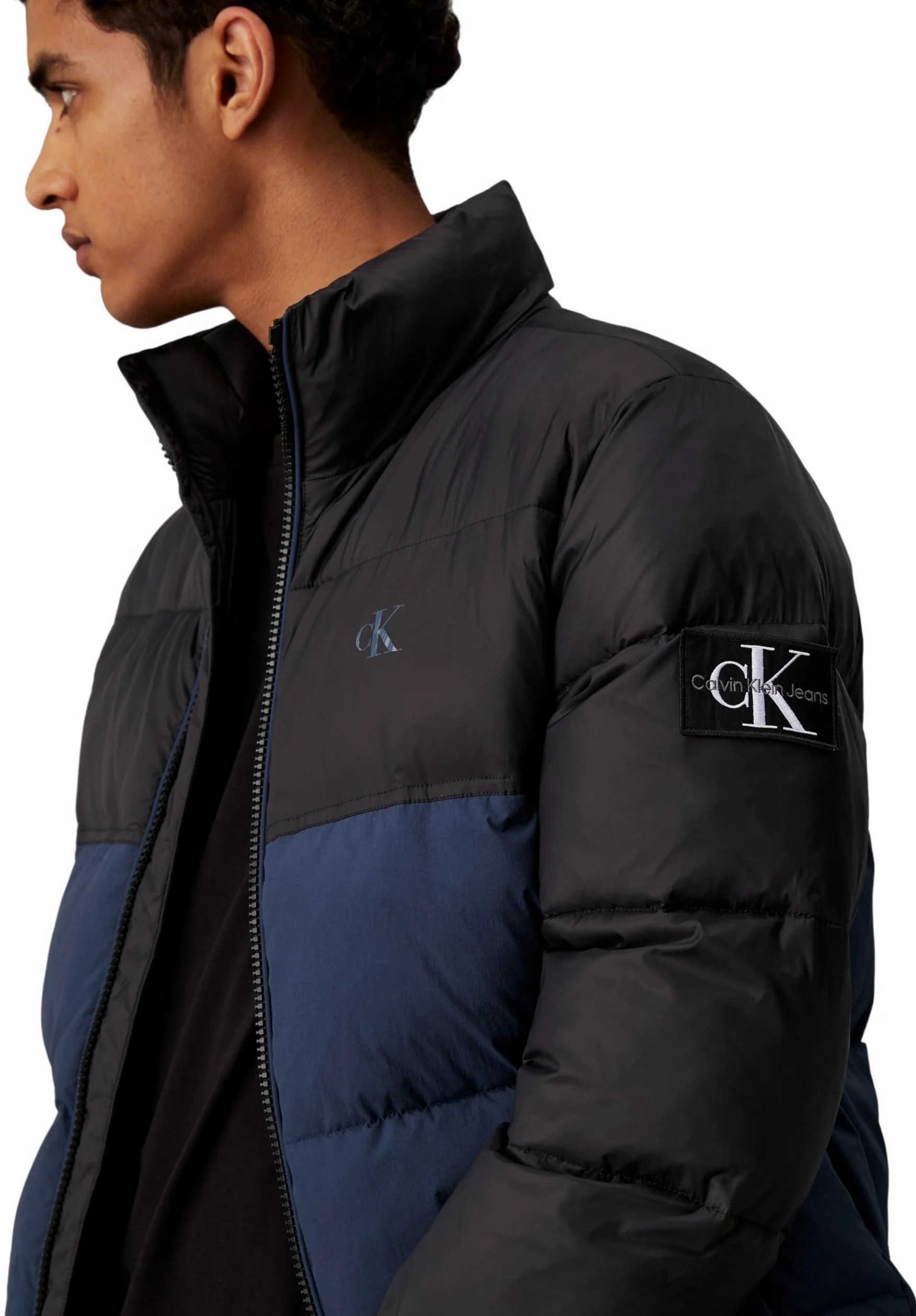 Calvin Klein Kurtka puchowa Mężczyźni Nie Blokuje Puchu J30j325584