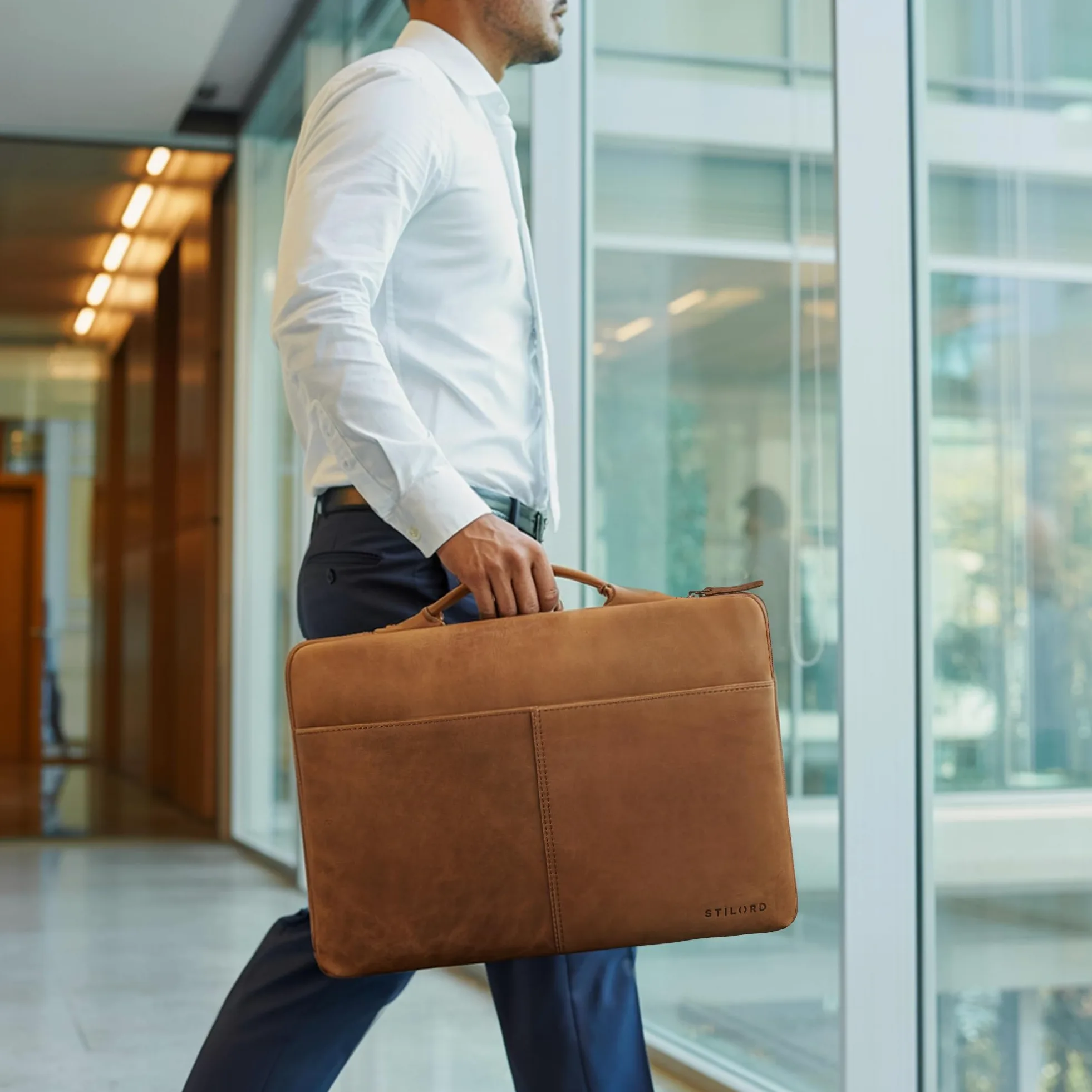STILORD "Kit" 15,6 Cali Etui na Laptopa Skórzane Wąska Aktówka Męskie Etui na Dokumenty A4 do Pracy Biura Podróże Torebka Biznesowa z Prawdziwej Skóry Kolor:tan - ciemnobrązowy